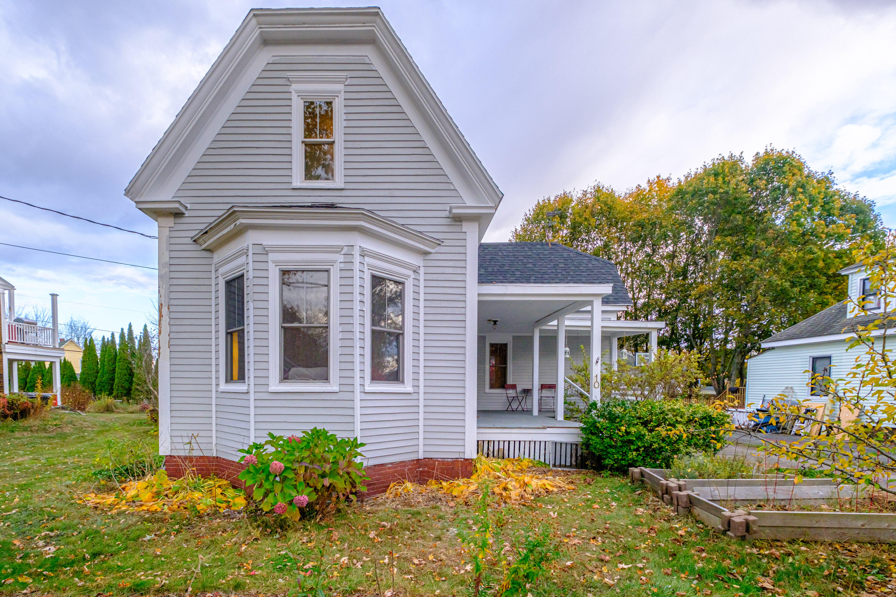 10 Whitehall Avenue