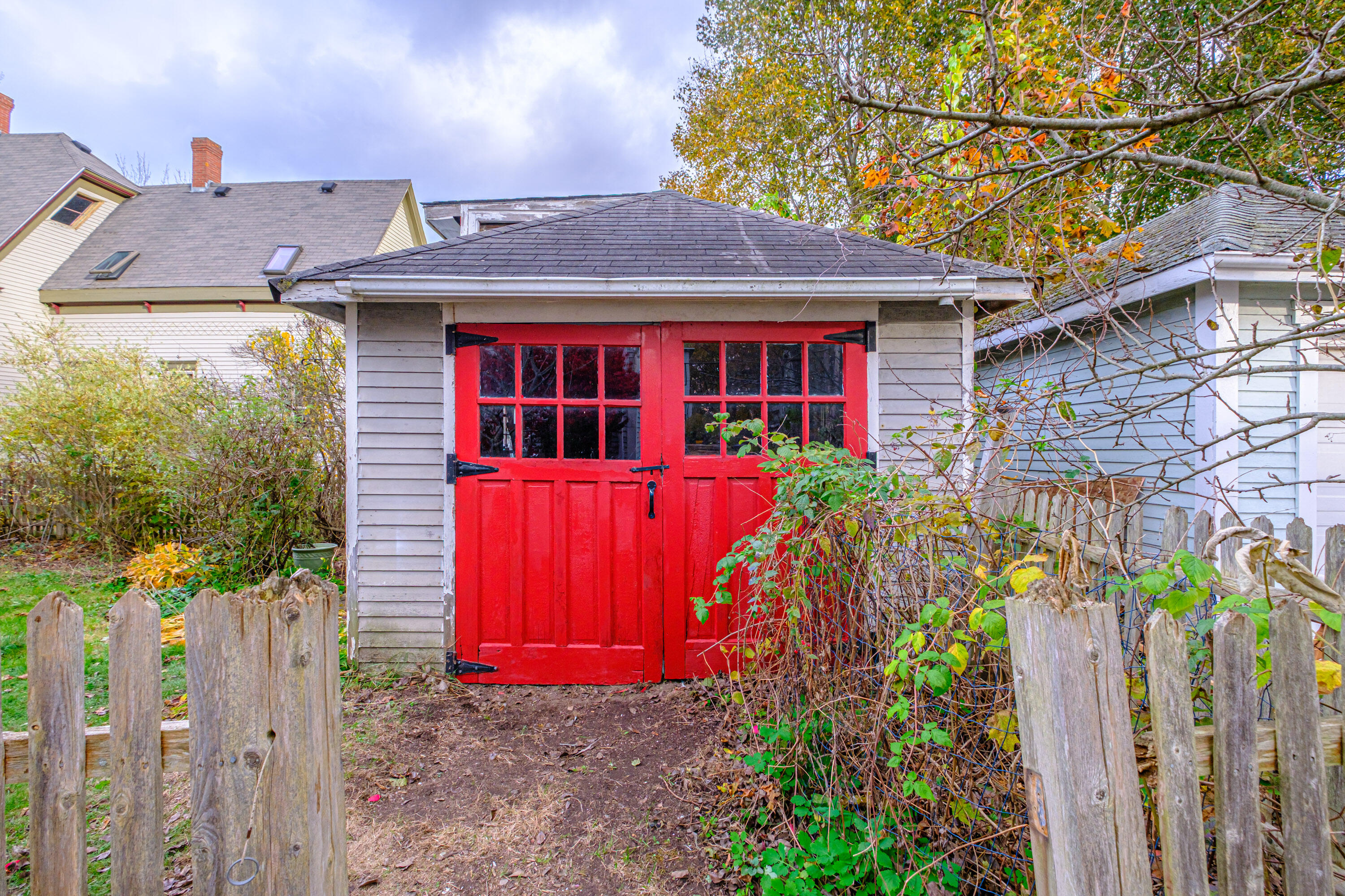 10 Whitehall Avenue