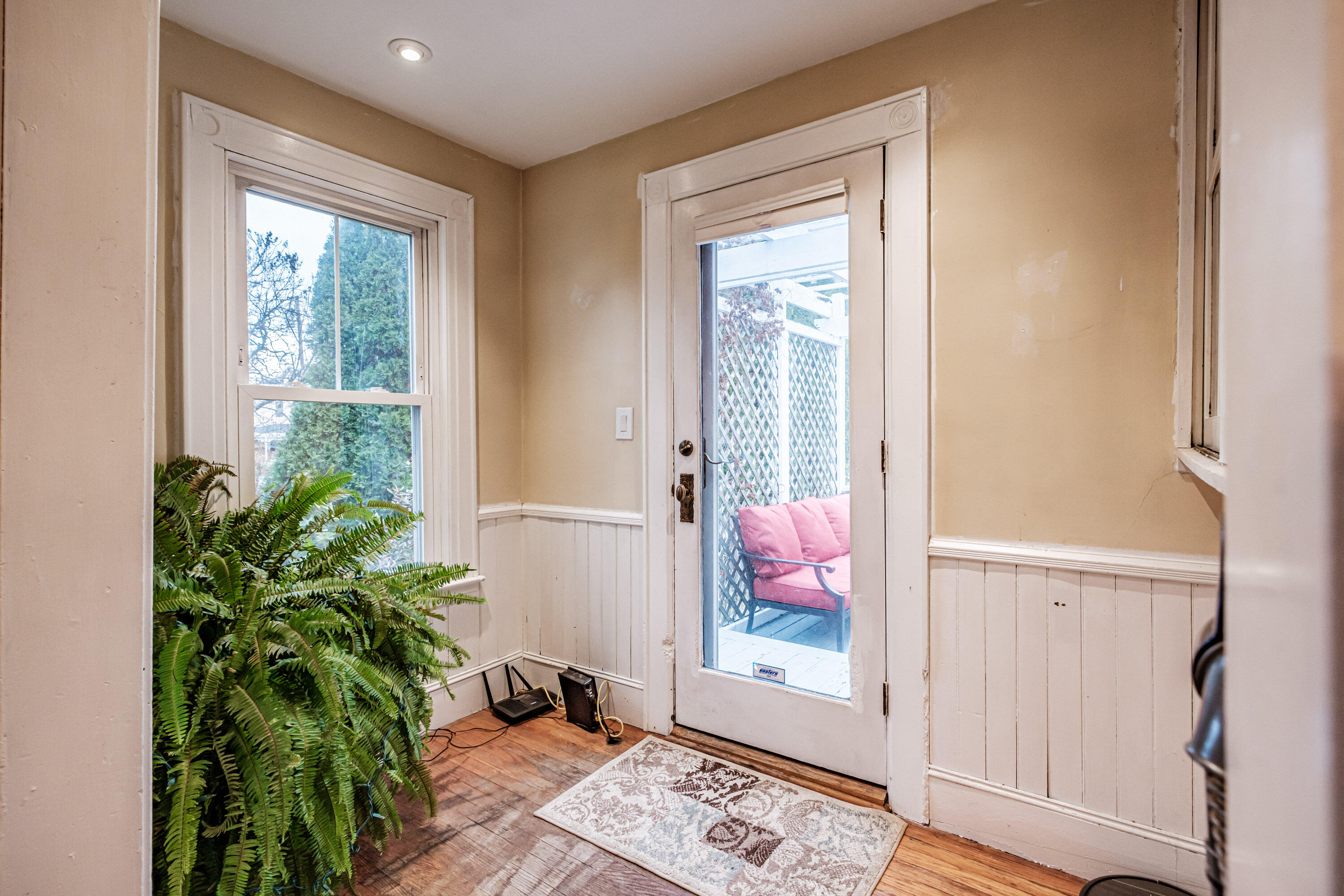 10 Whitehall Avenue