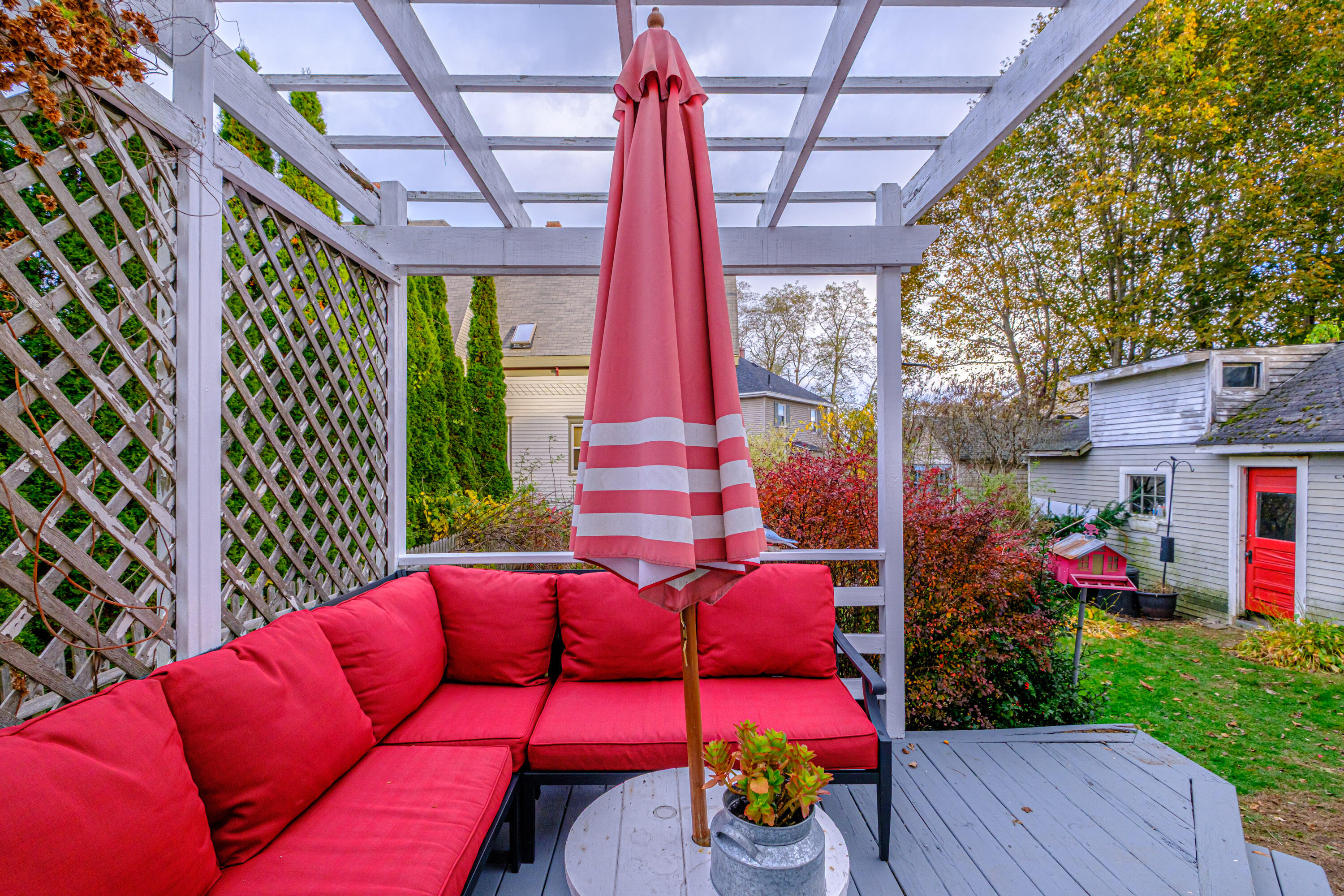 10 Whitehall Avenue
