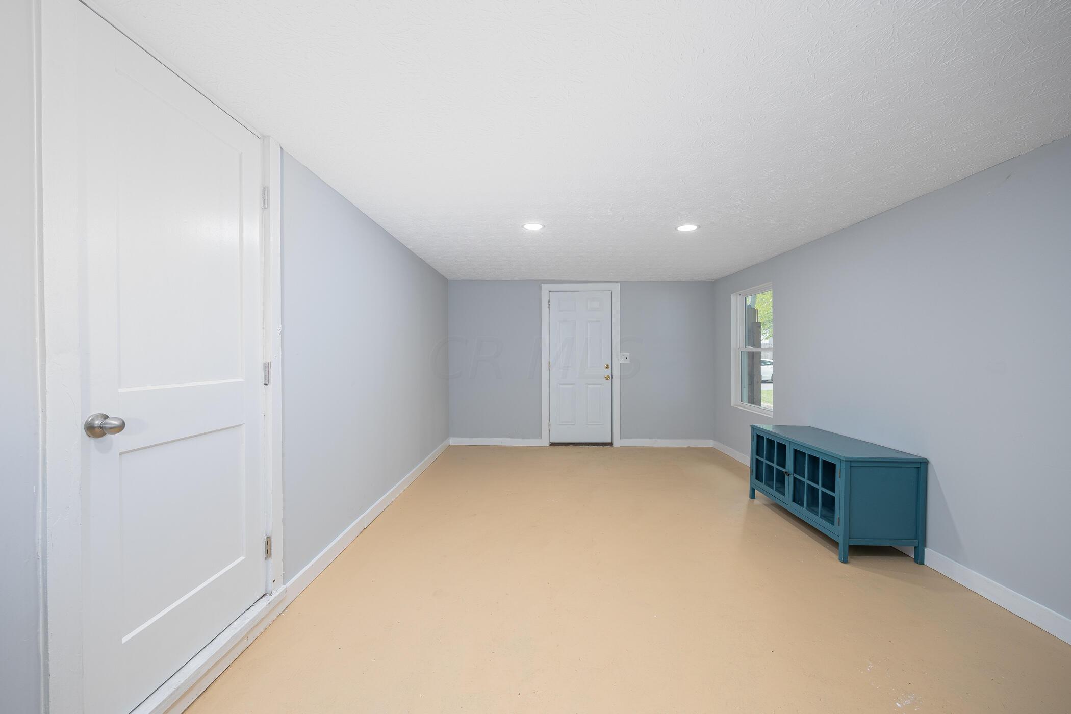 2540 Grasmere Avenue