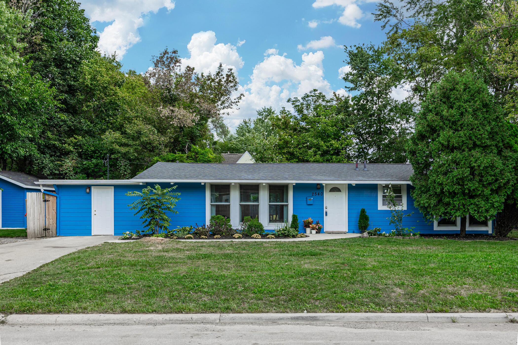 2540 Grasmere Avenue