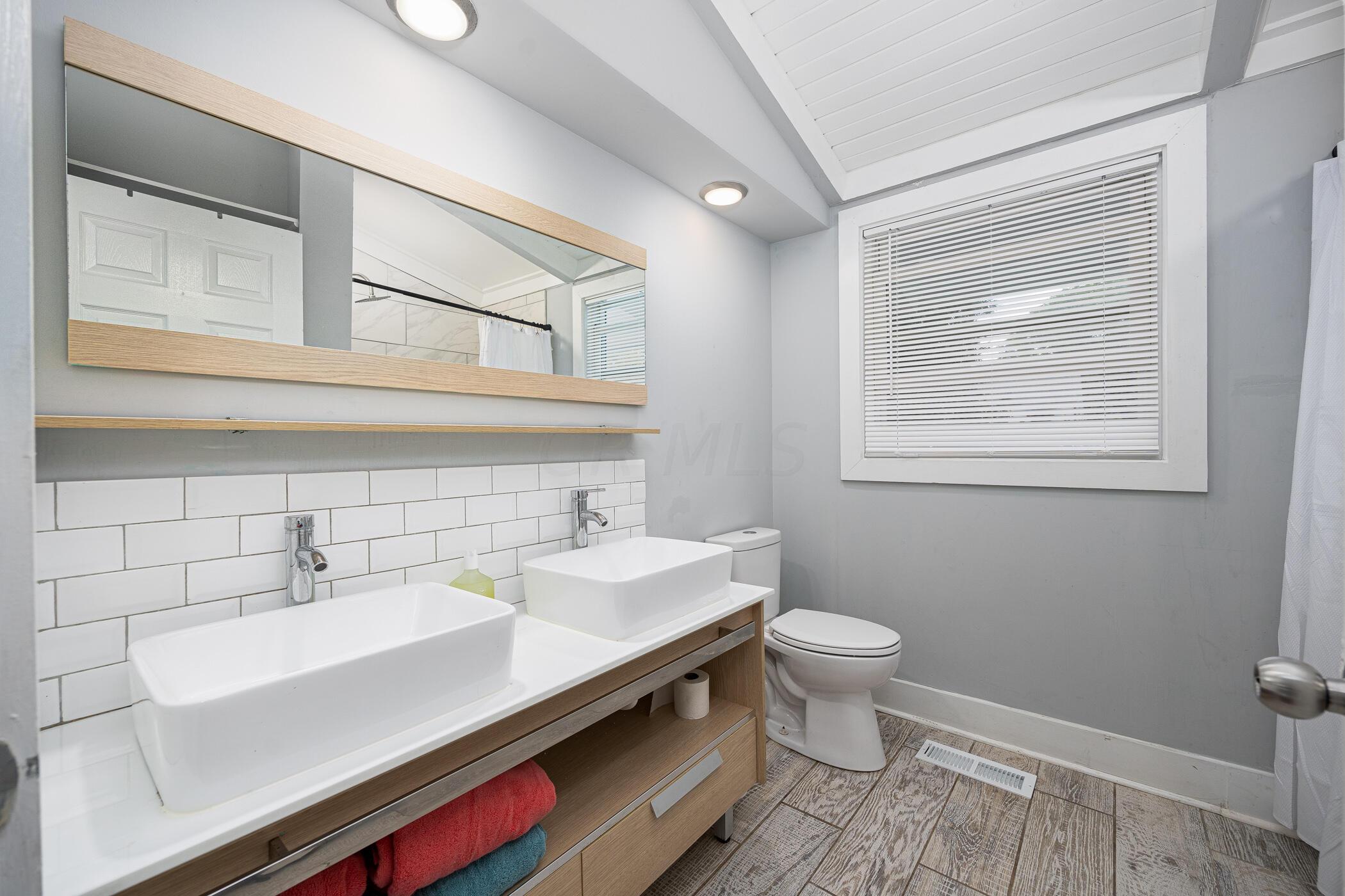 2540 Grasmere Avenue