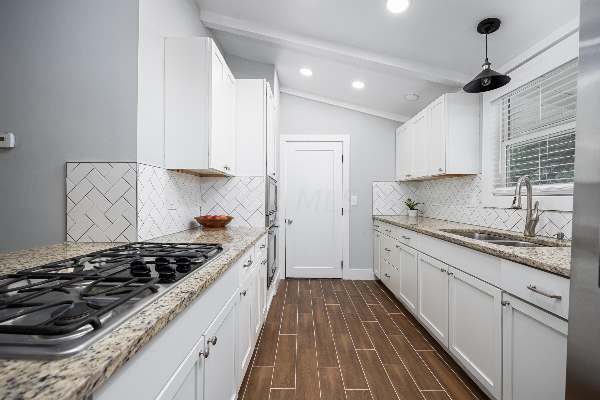 2540 Grasmere Avenue