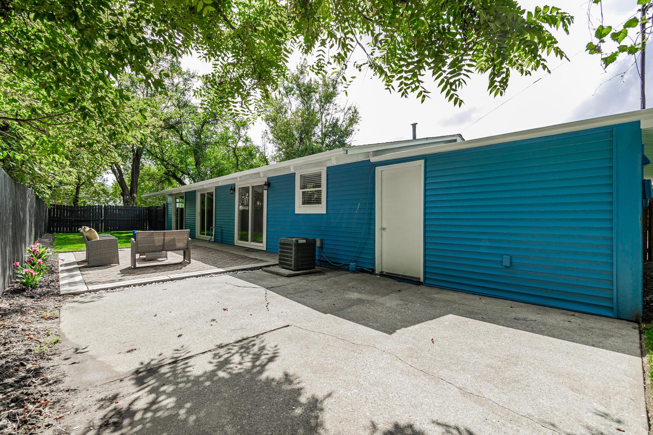 2540 Grasmere Avenue