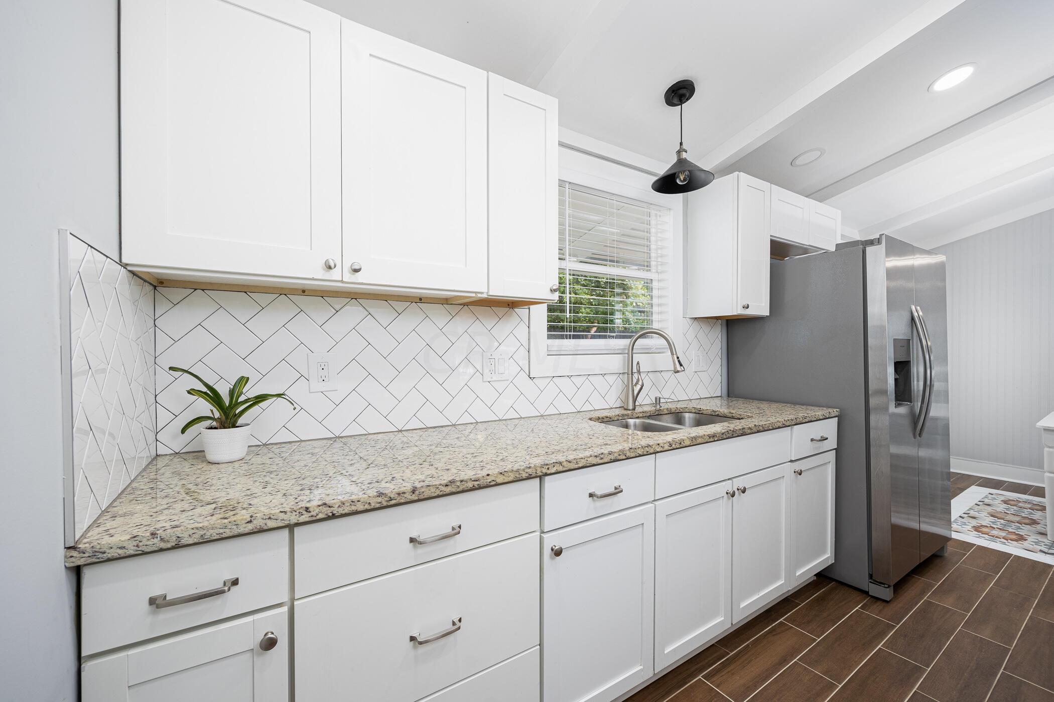 2540 Grasmere Avenue