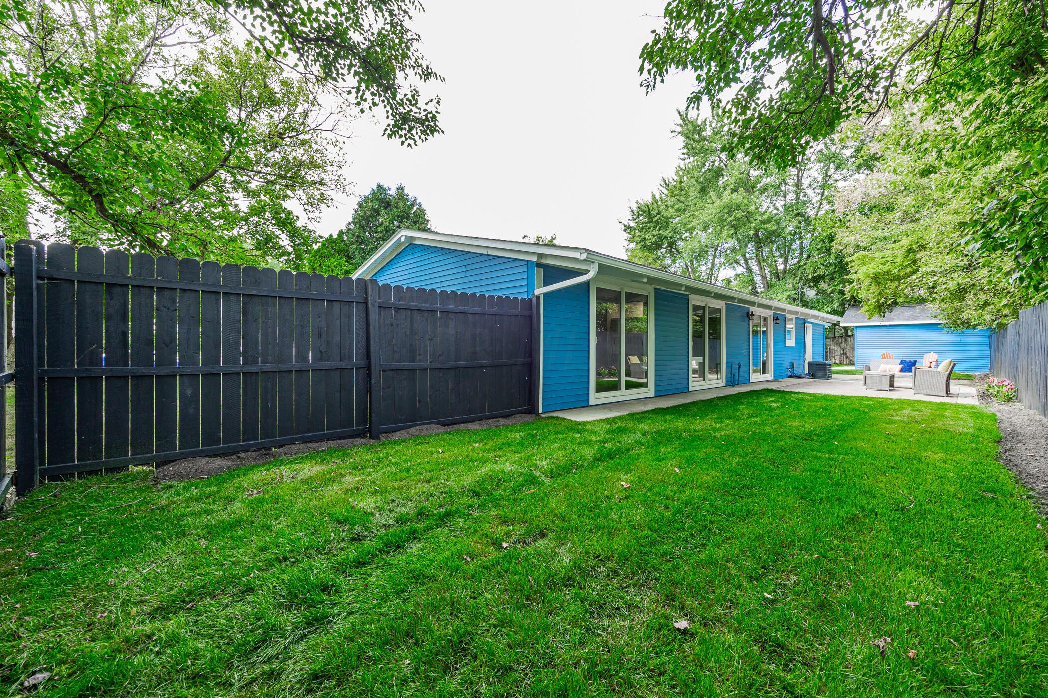 2540 Grasmere Avenue