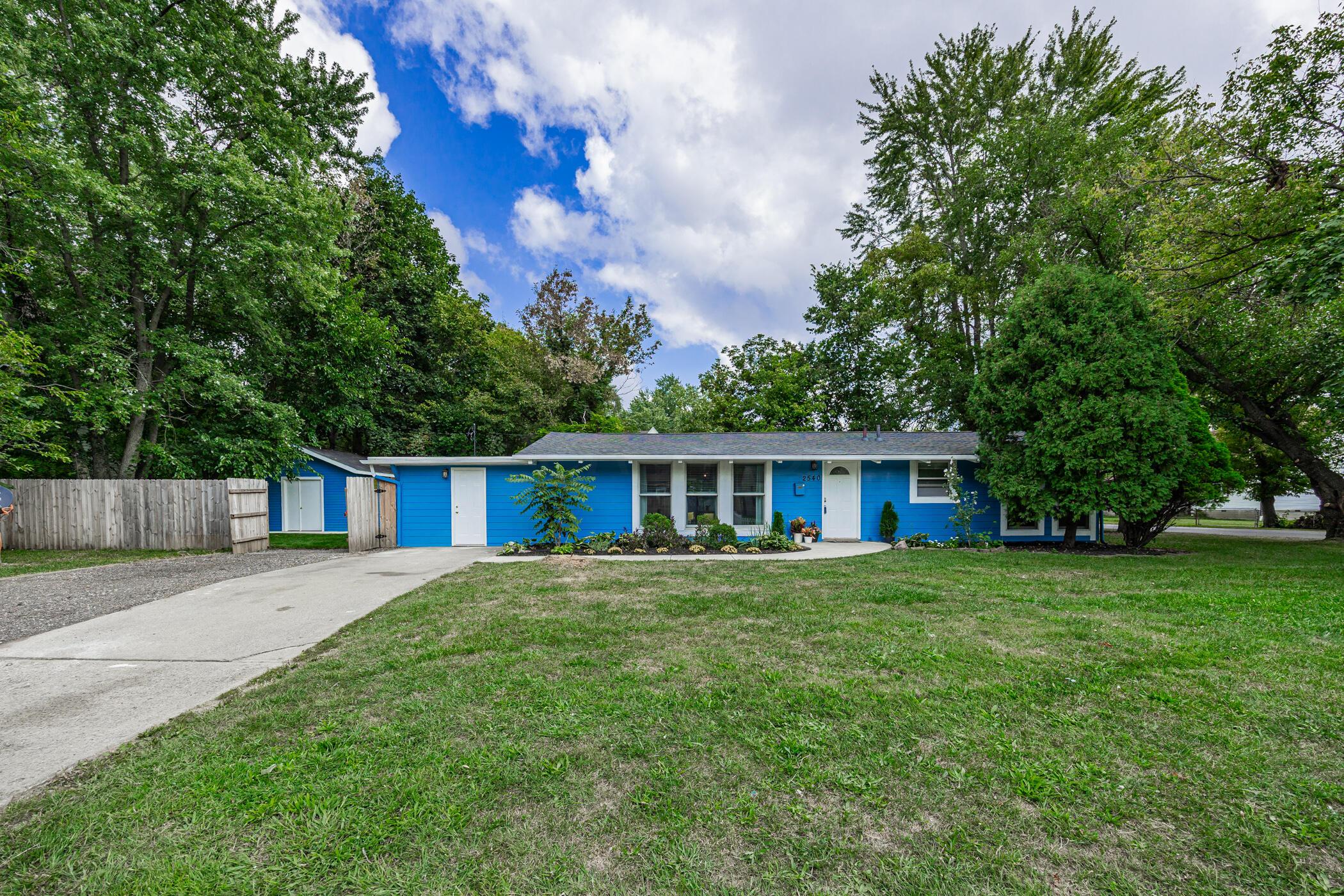 2540 Grasmere Avenue