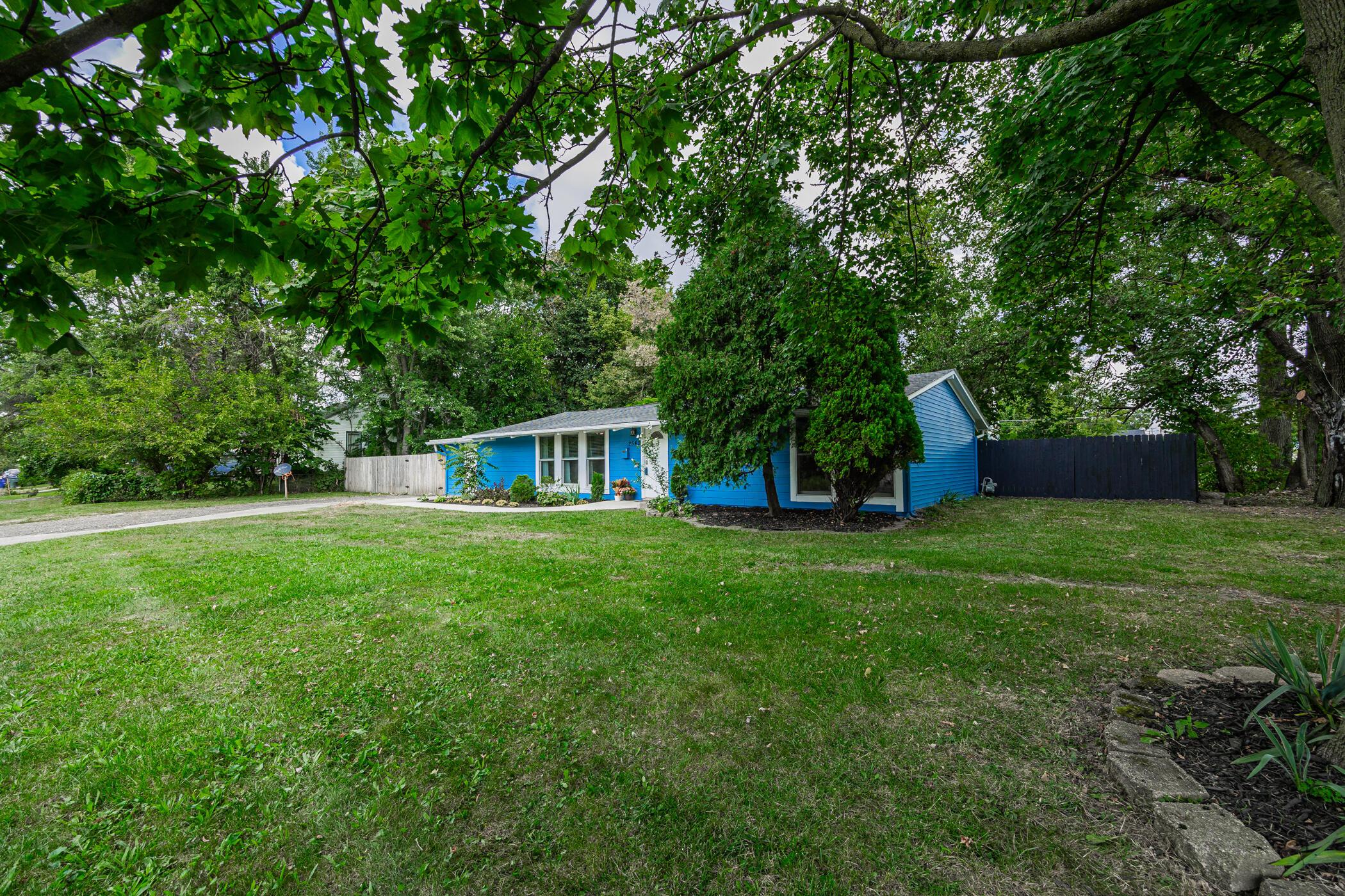 2540 Grasmere Avenue