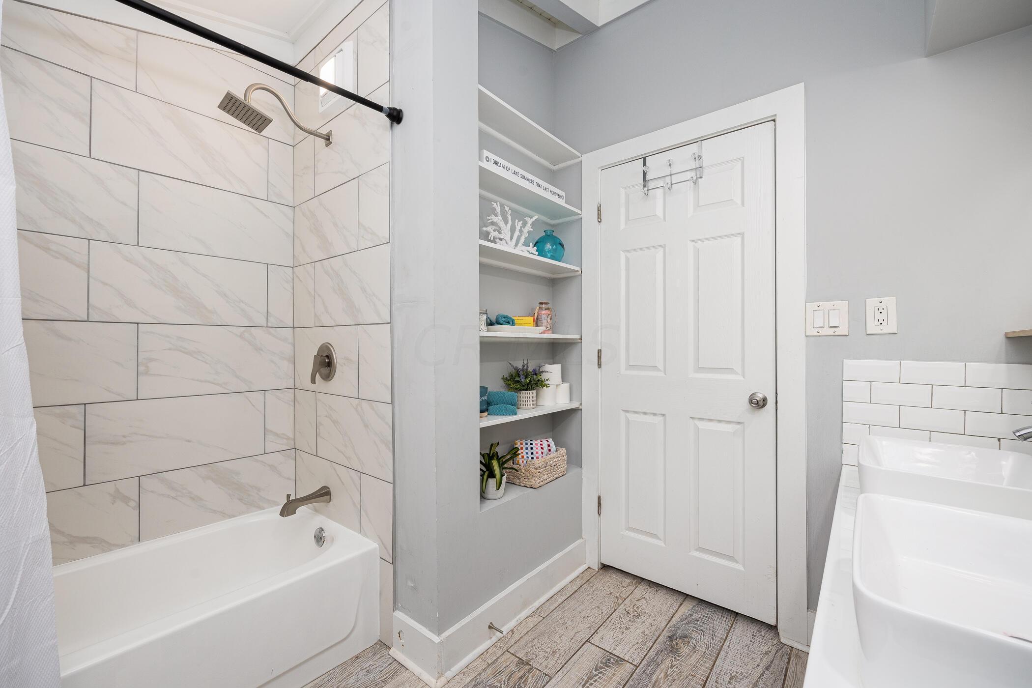 2540 Grasmere Avenue