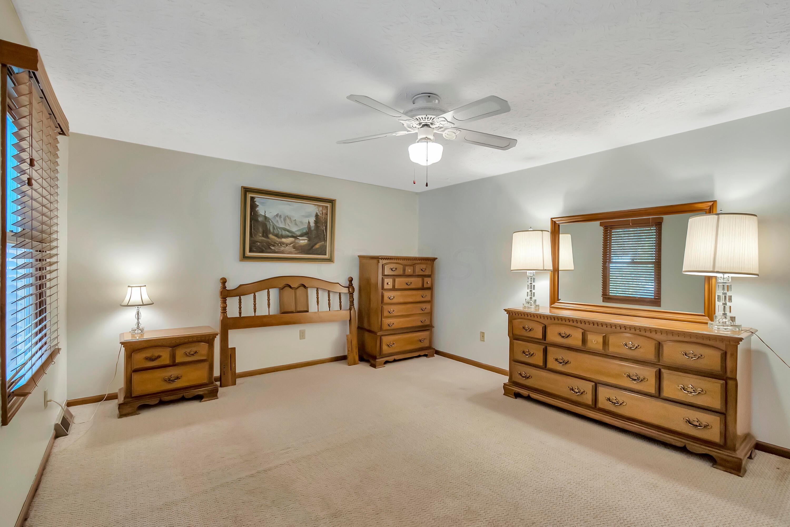 7453 Lindbrook Court