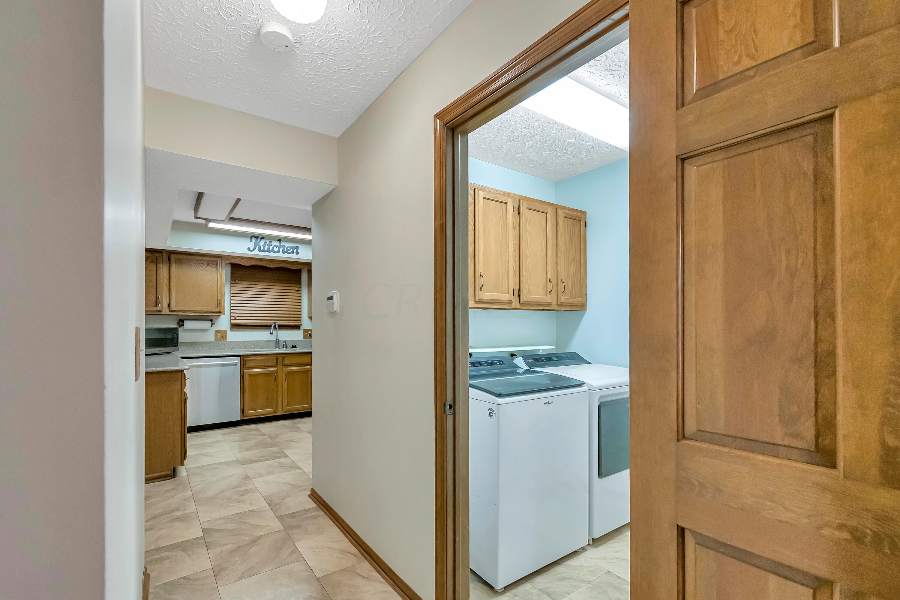 7453 Lindbrook Court