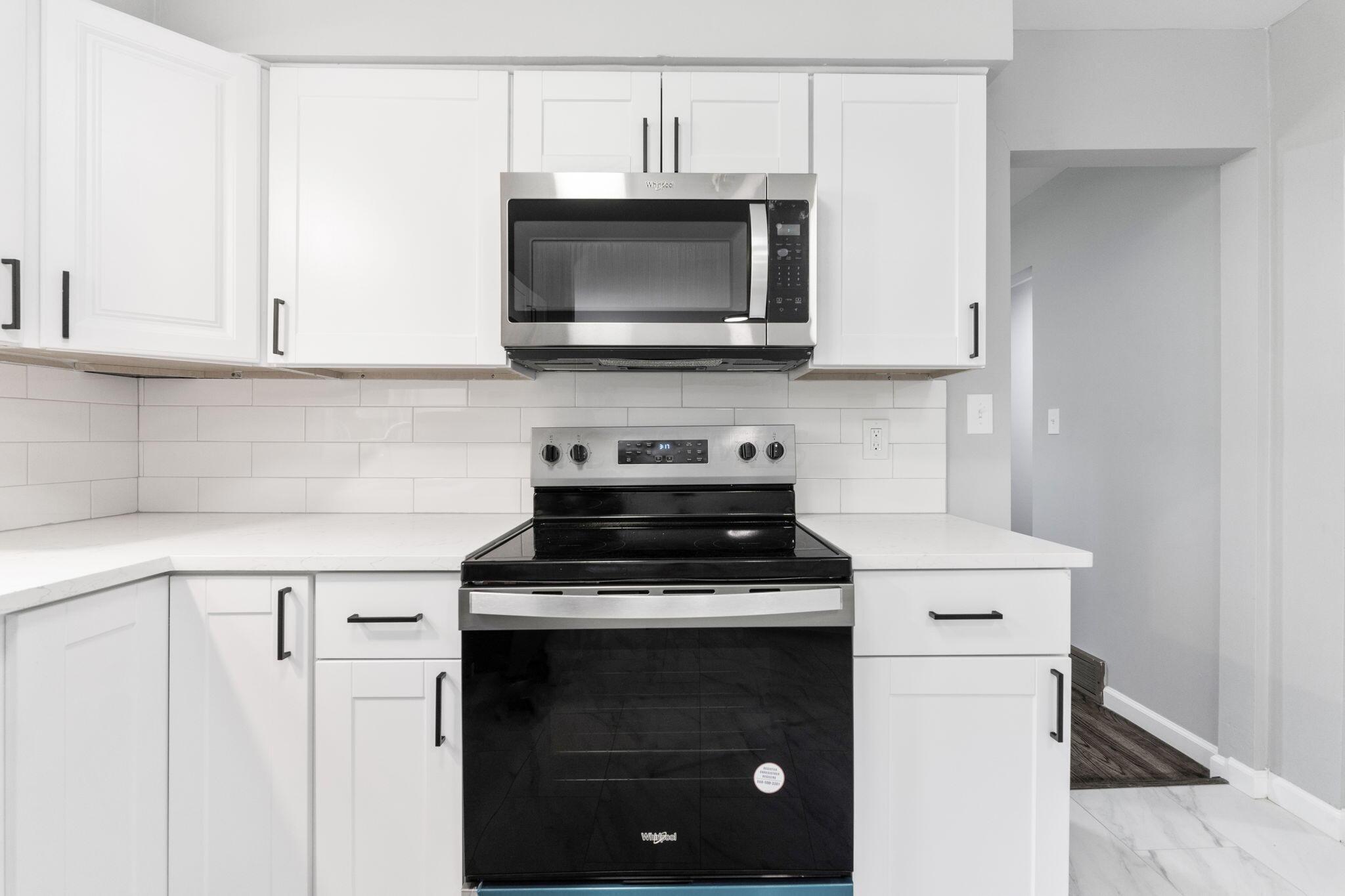 1707 Peardale Road N