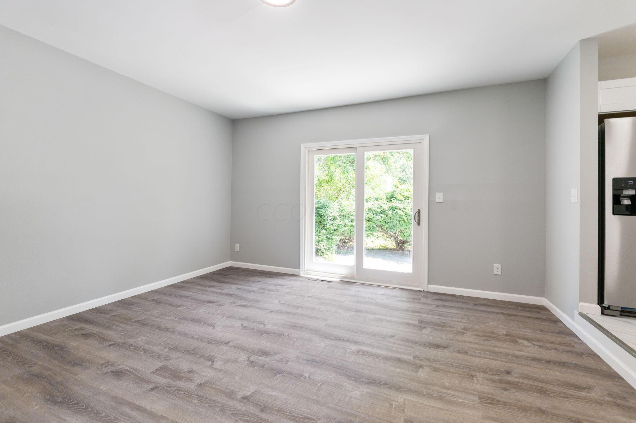 1707 Peardale Road N