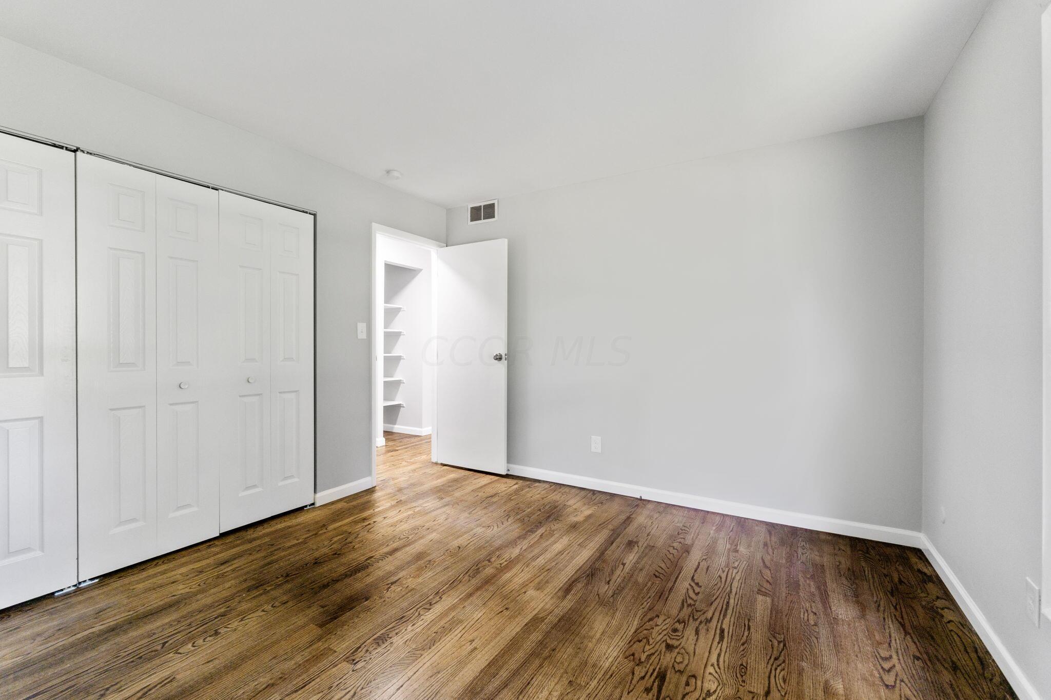 1707 Peardale Road N