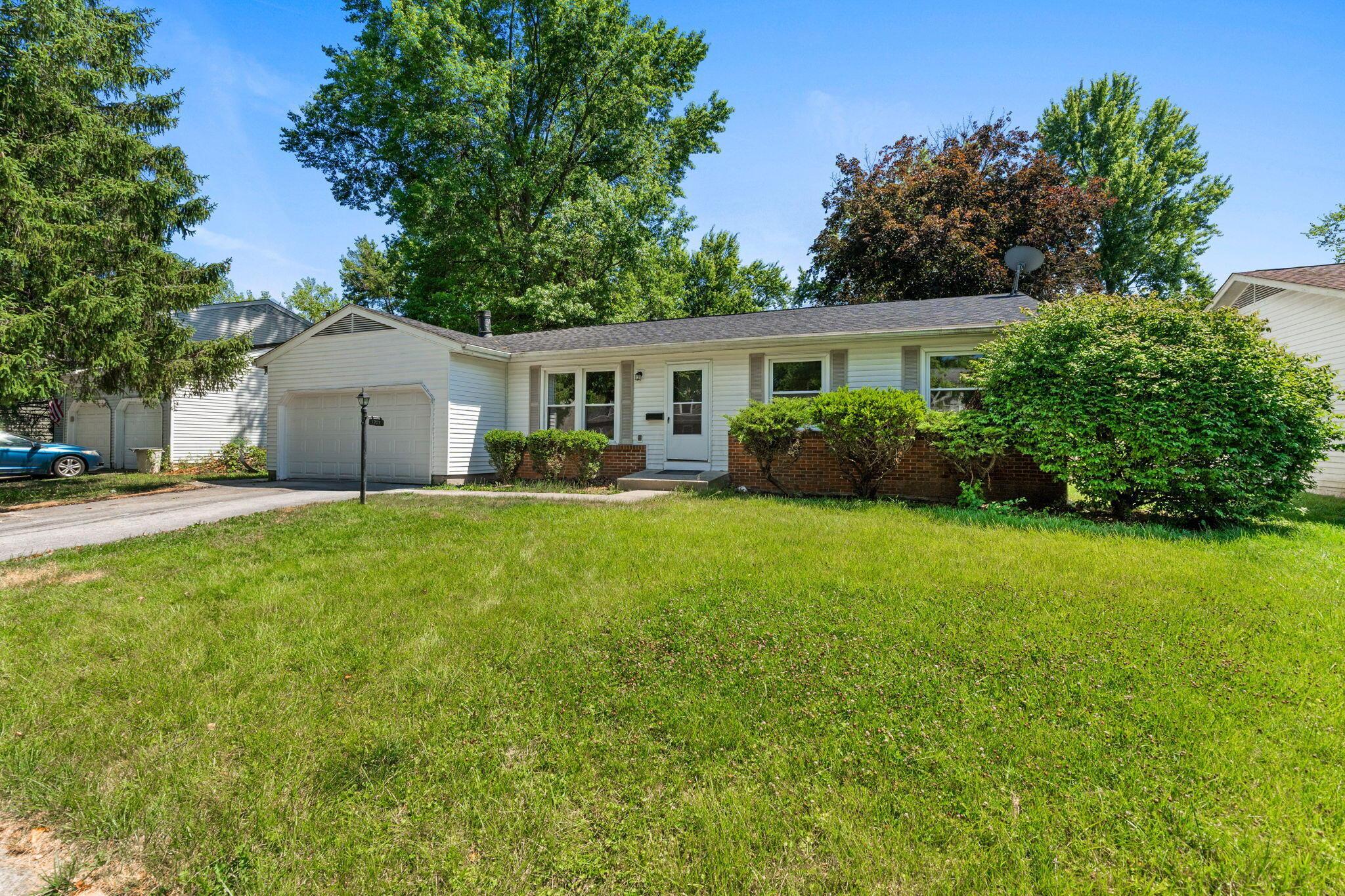 1707 Peardale Road N