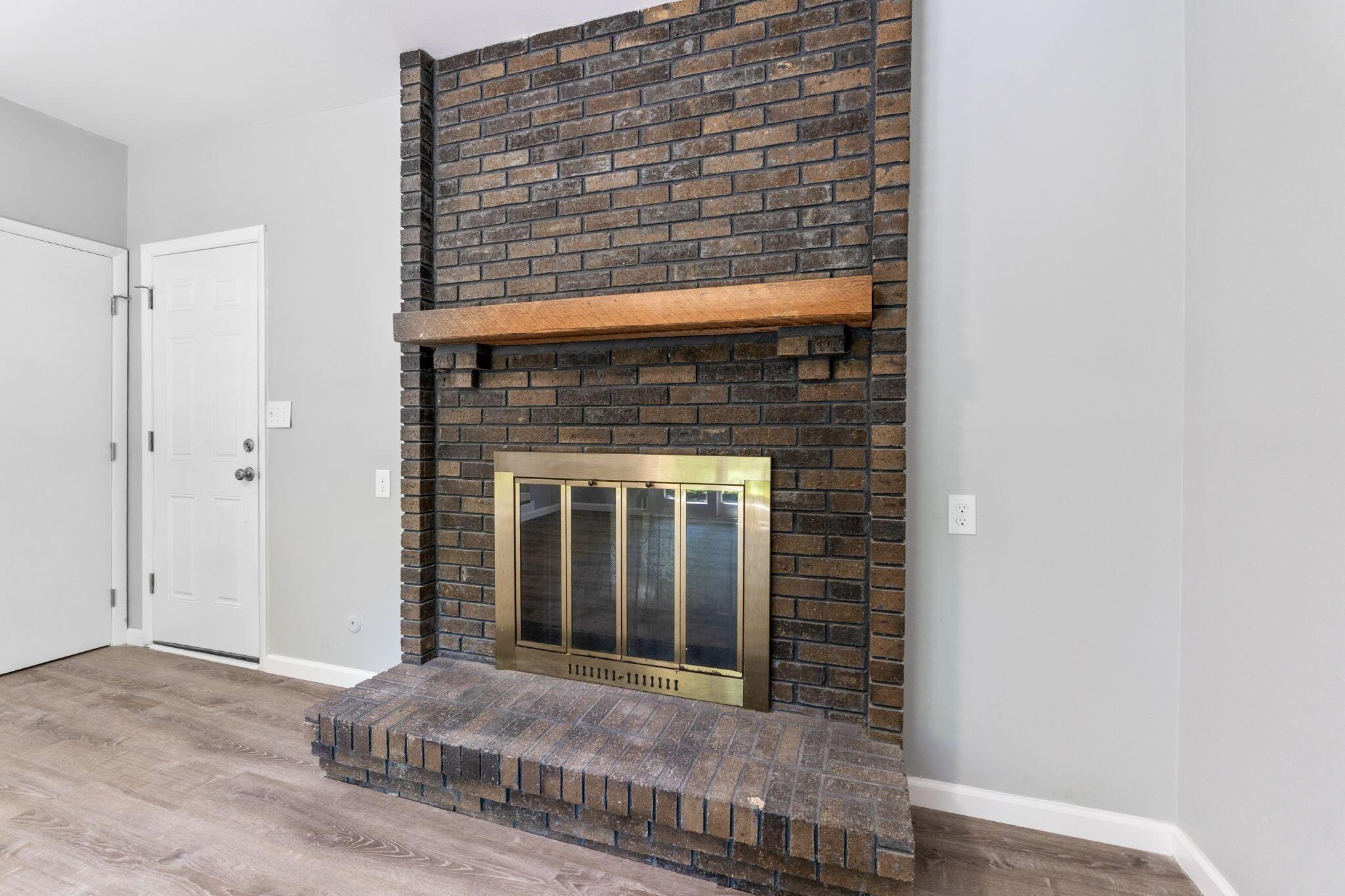 1707 Peardale Road N