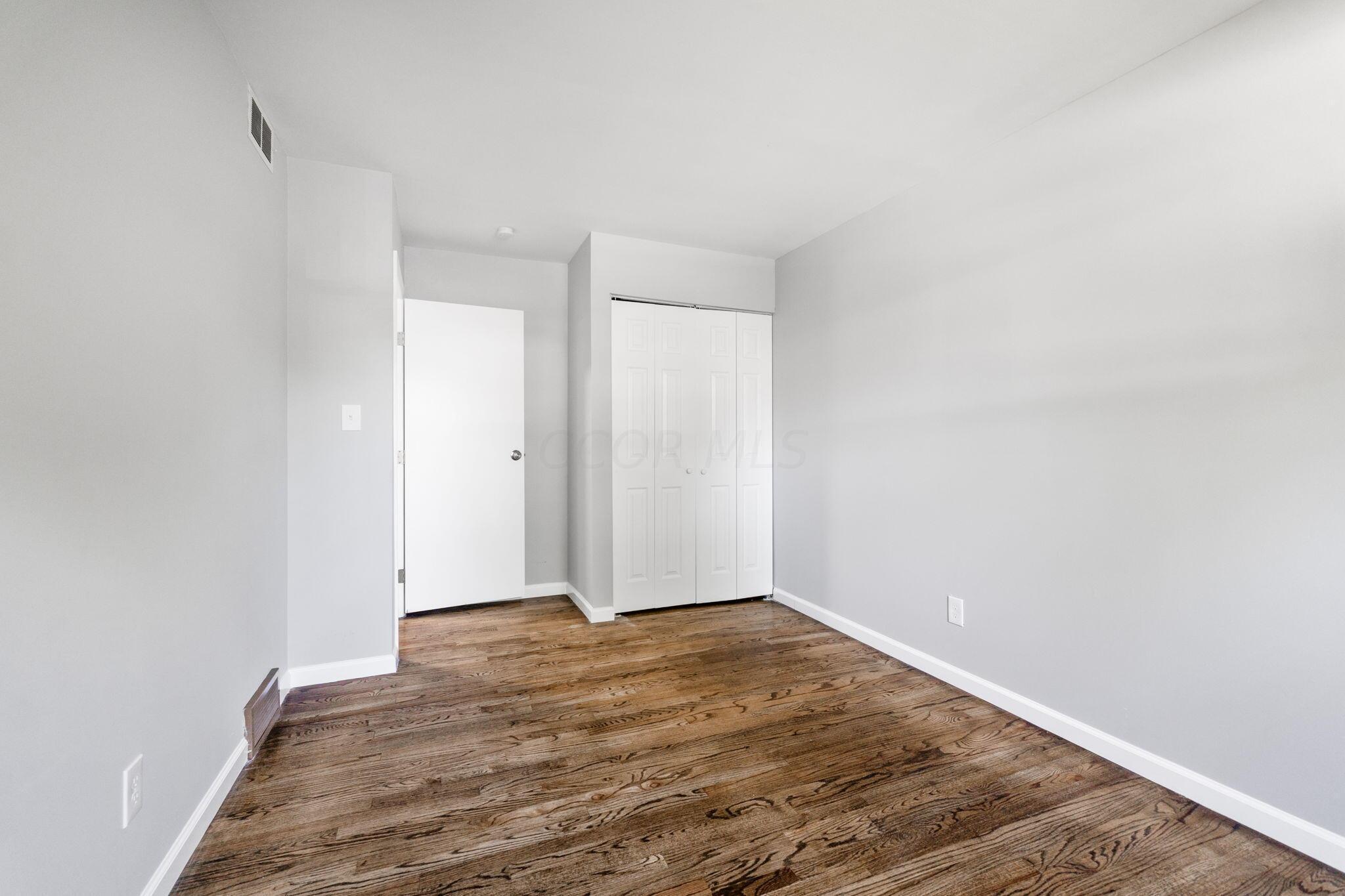 1707 Peardale Road N