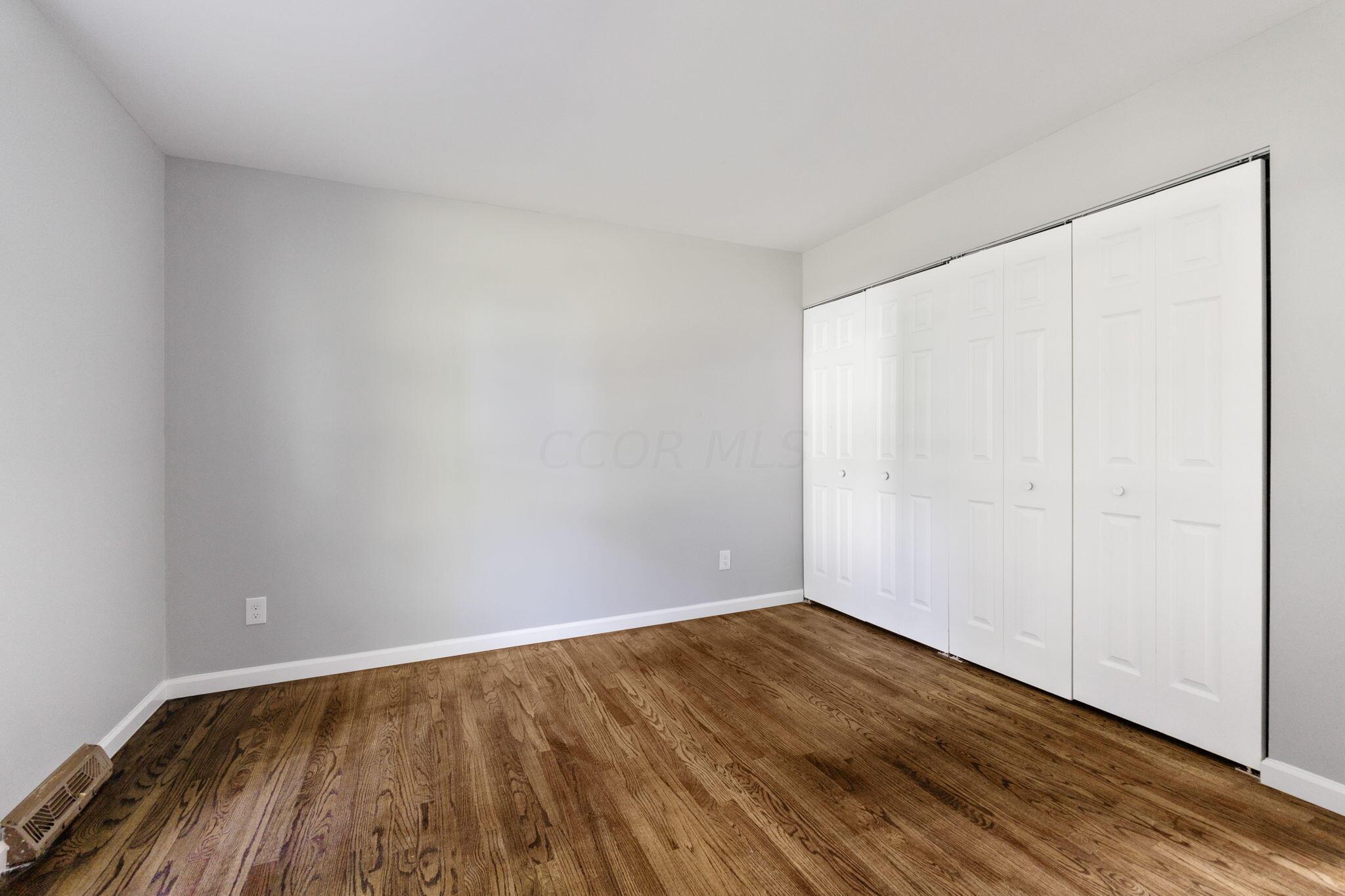 1707 Peardale Road N