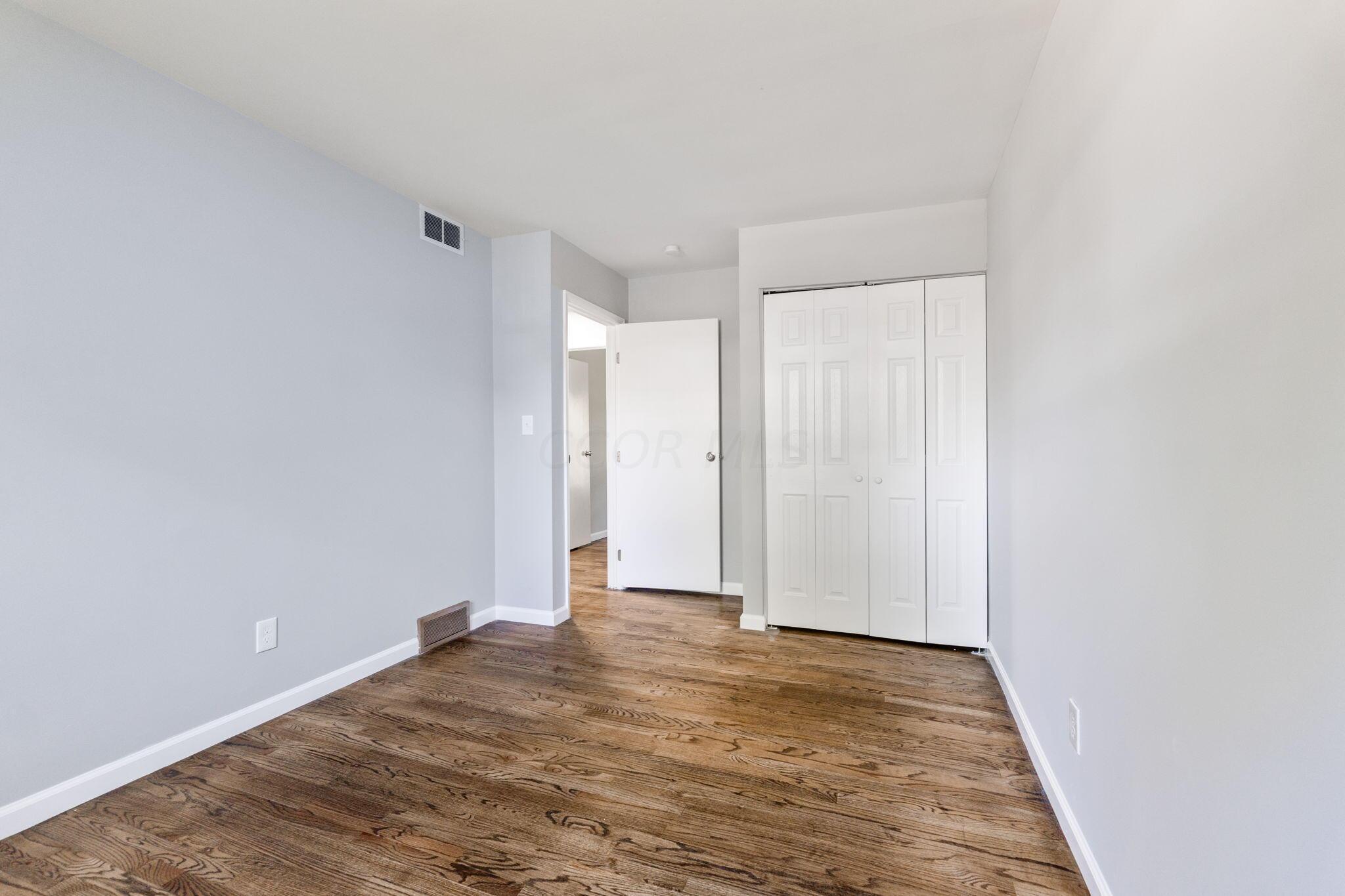 1707 Peardale Road N