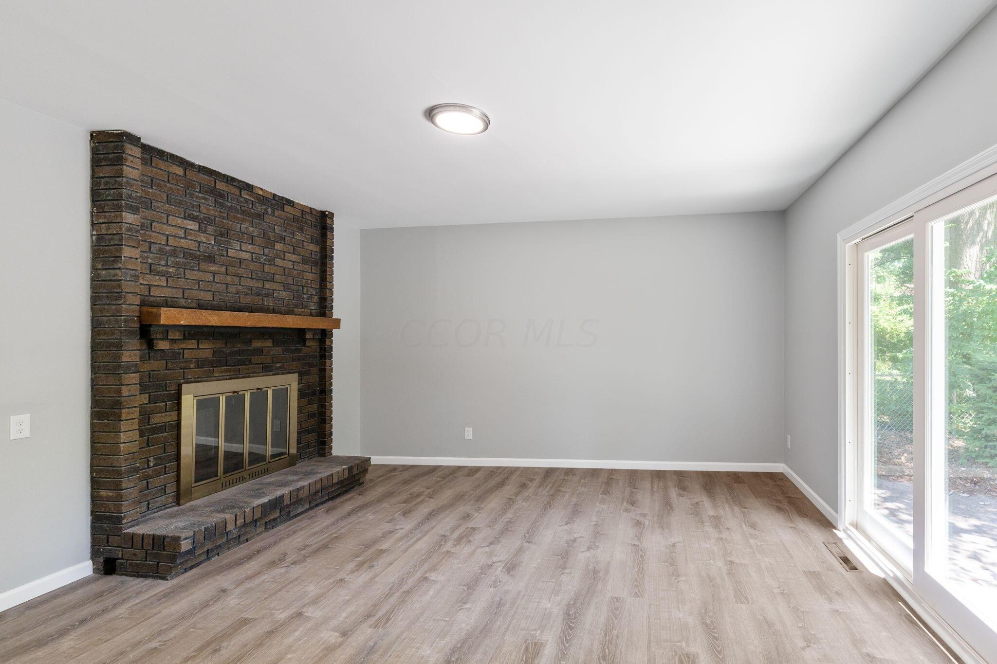 1707 Peardale Road N