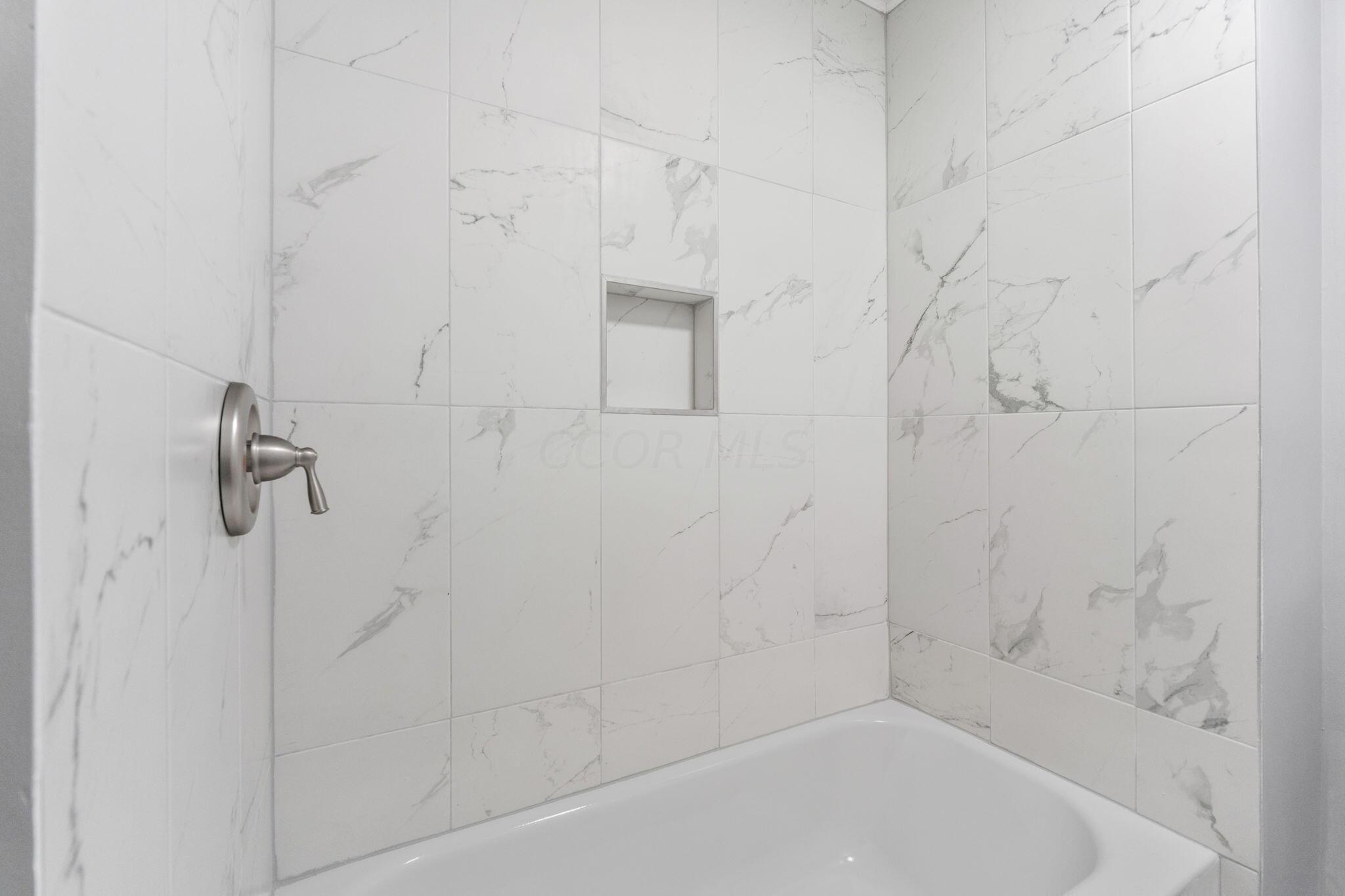 1707 Peardale Road N