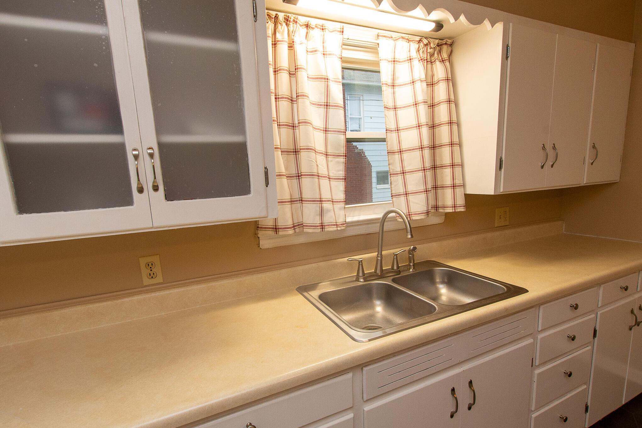 271 Kensington Place