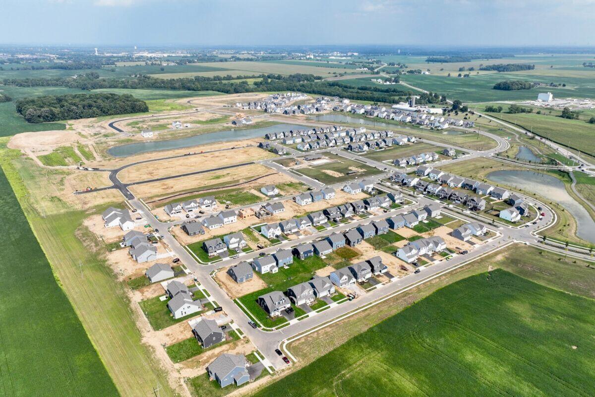 1916 Aerotrain Court N