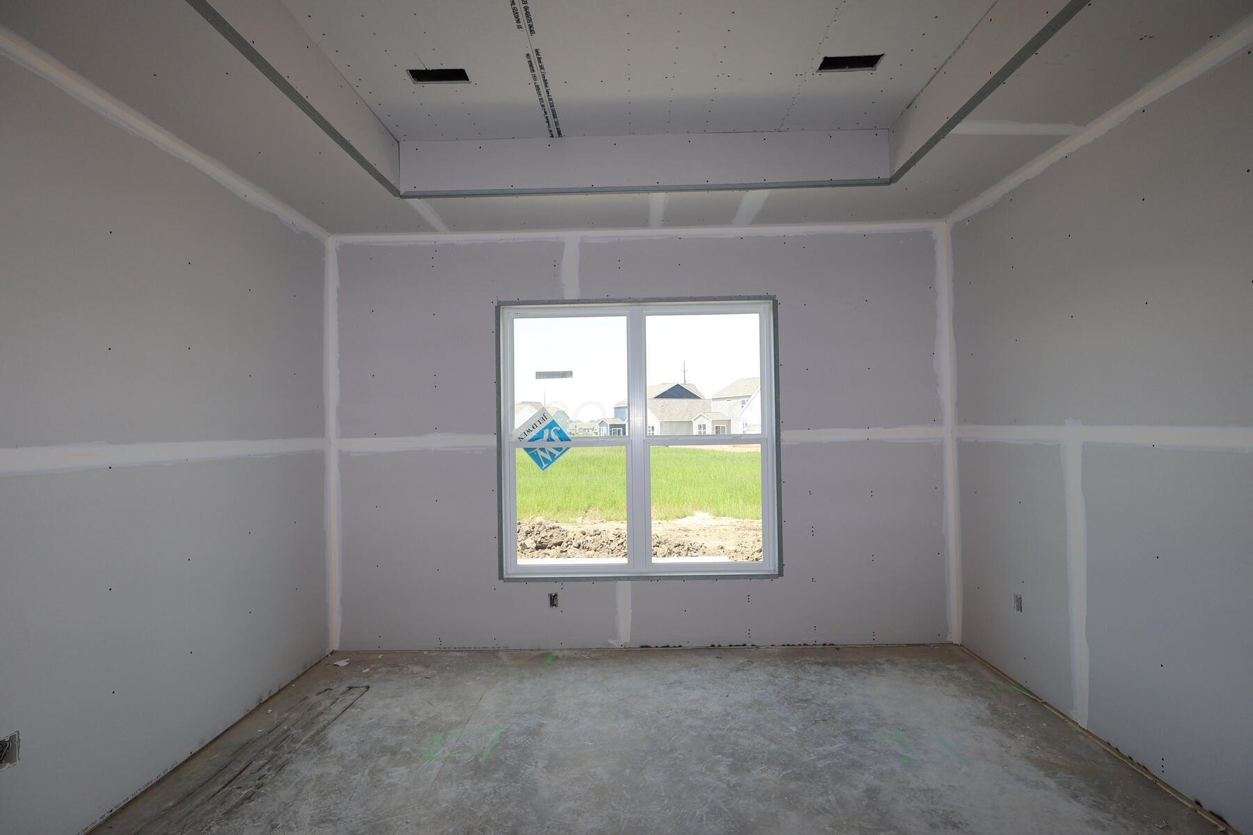 1916 Aerotrain Court N