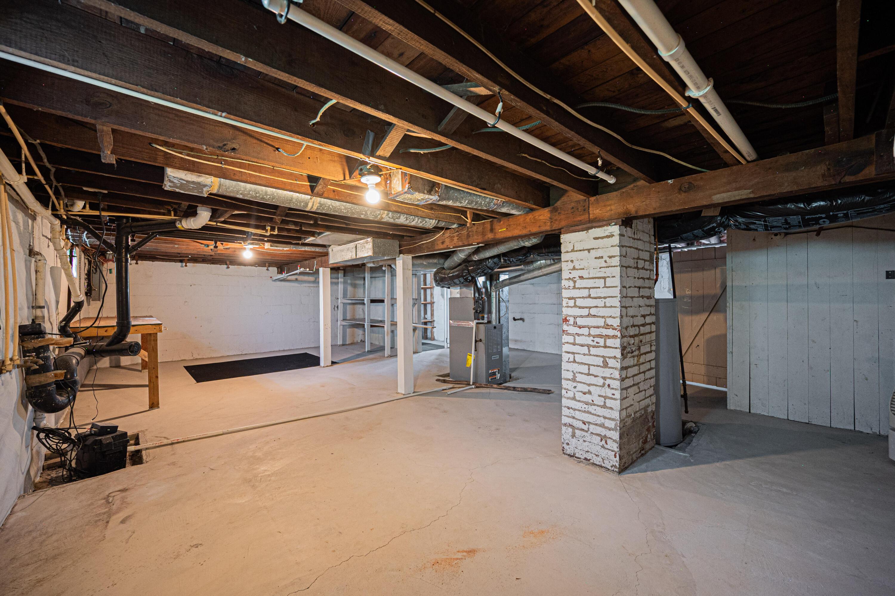 4469 Lancaster Avenue