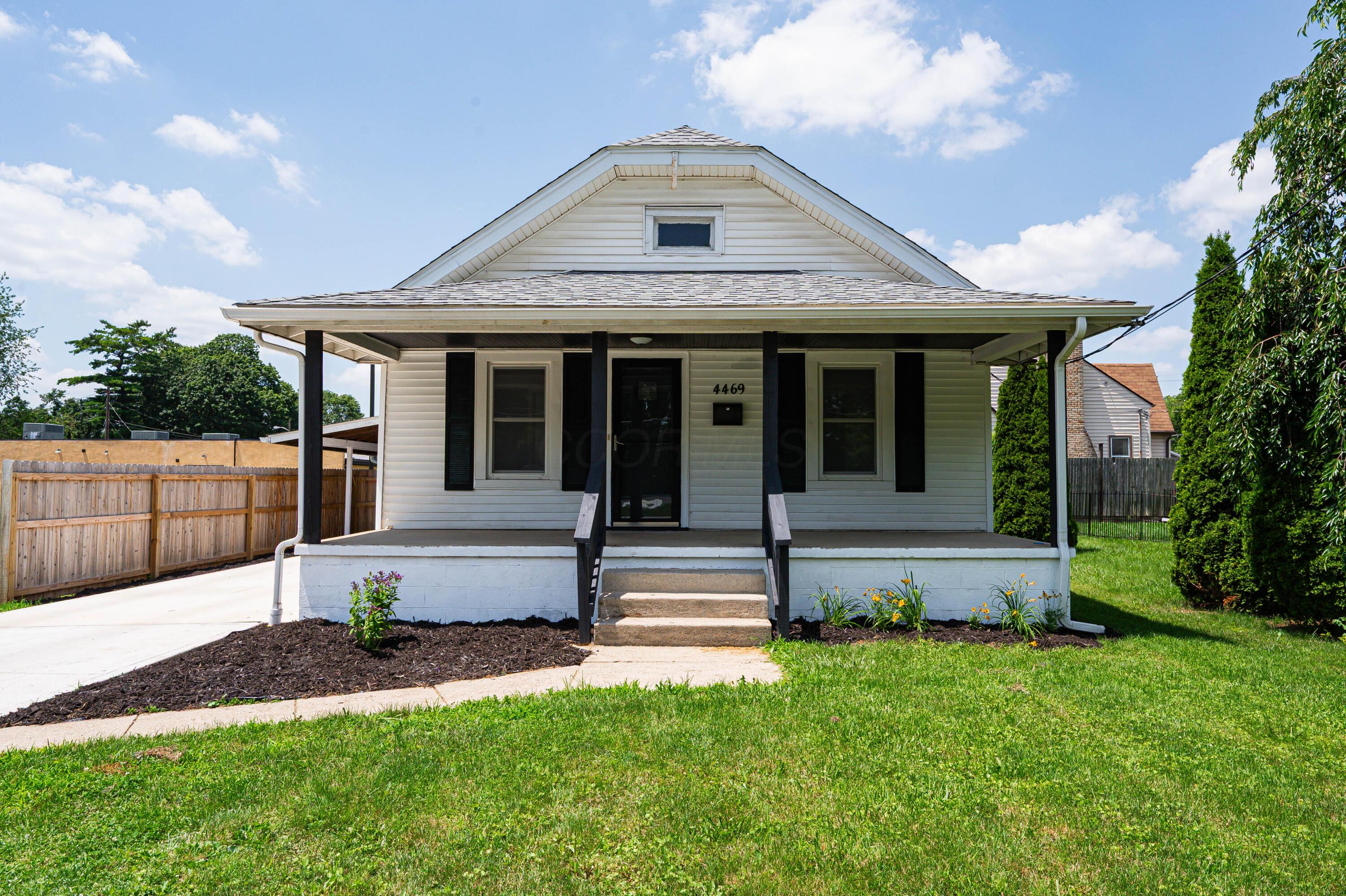 4469 Lancaster Avenue