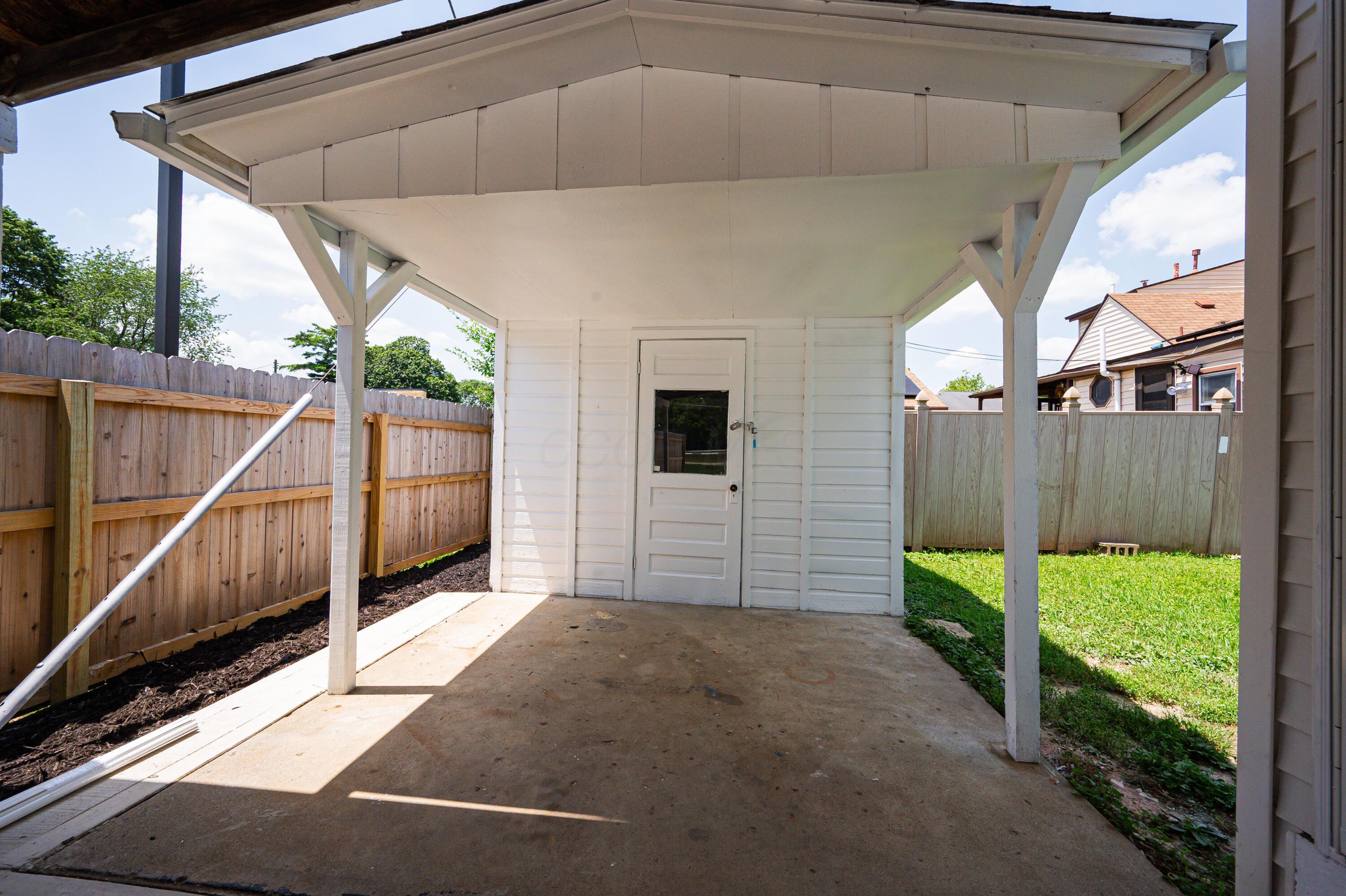 4469 Lancaster Avenue