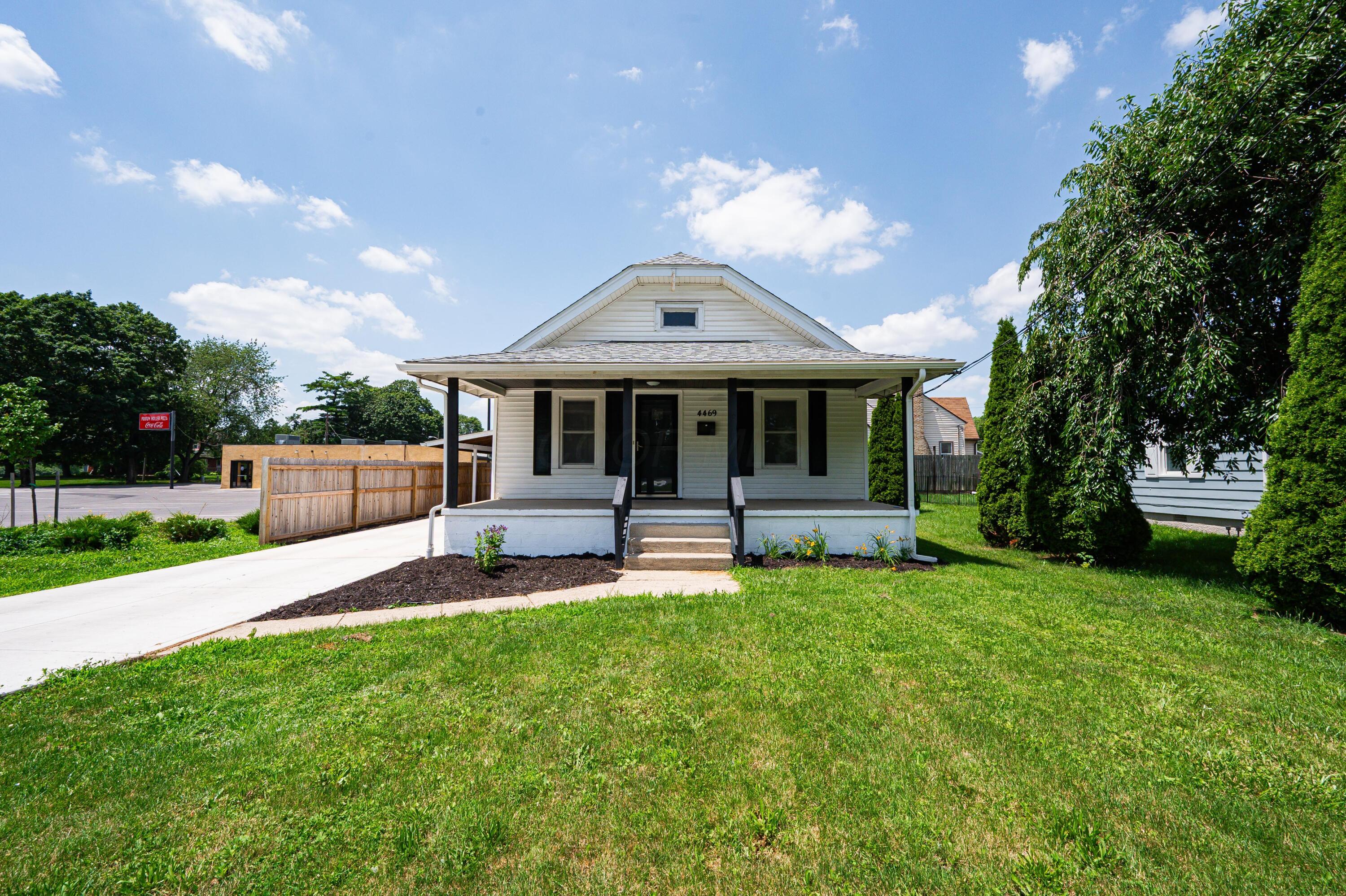 4469 Lancaster Avenue