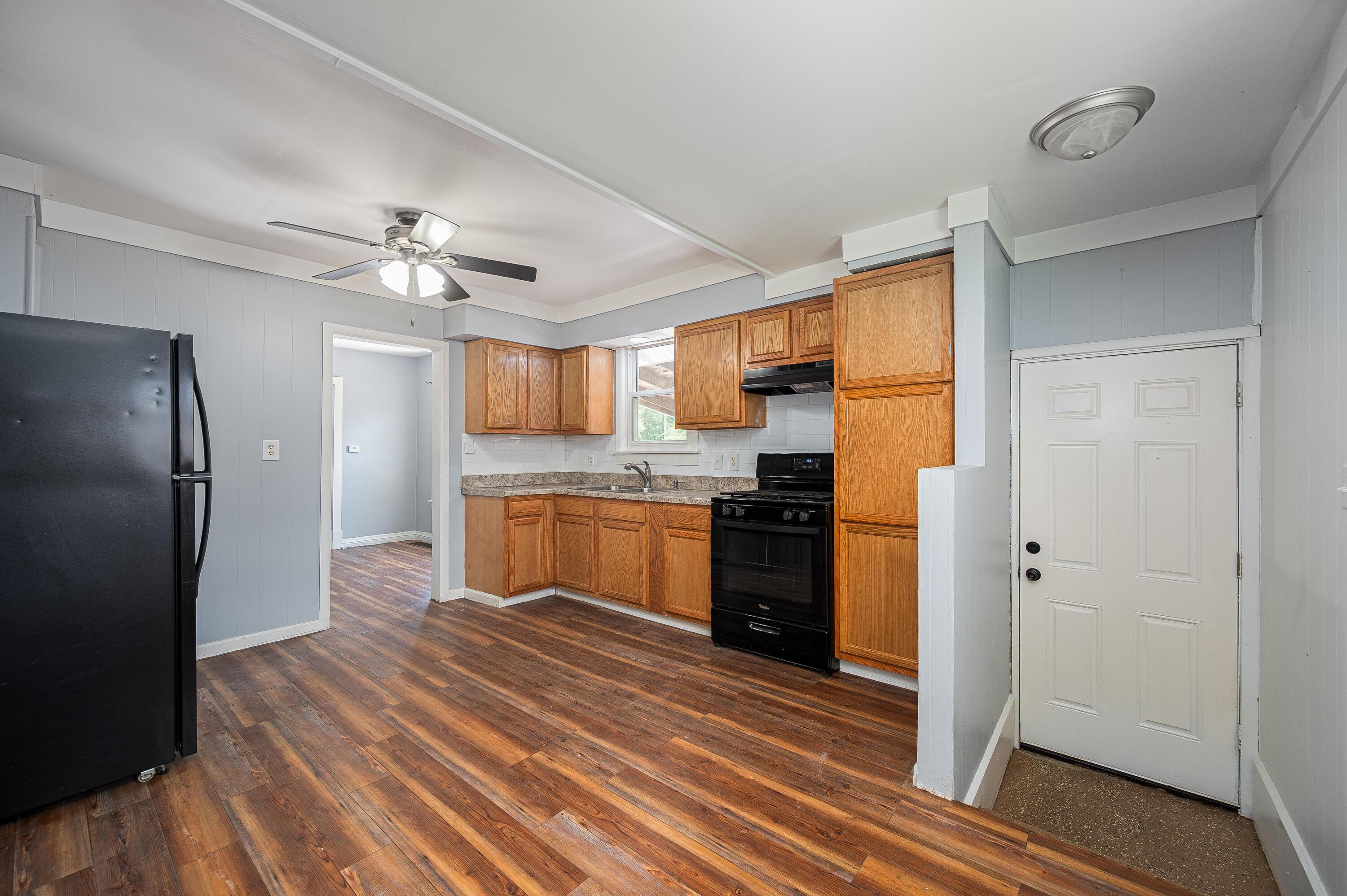 4469 Lancaster Avenue