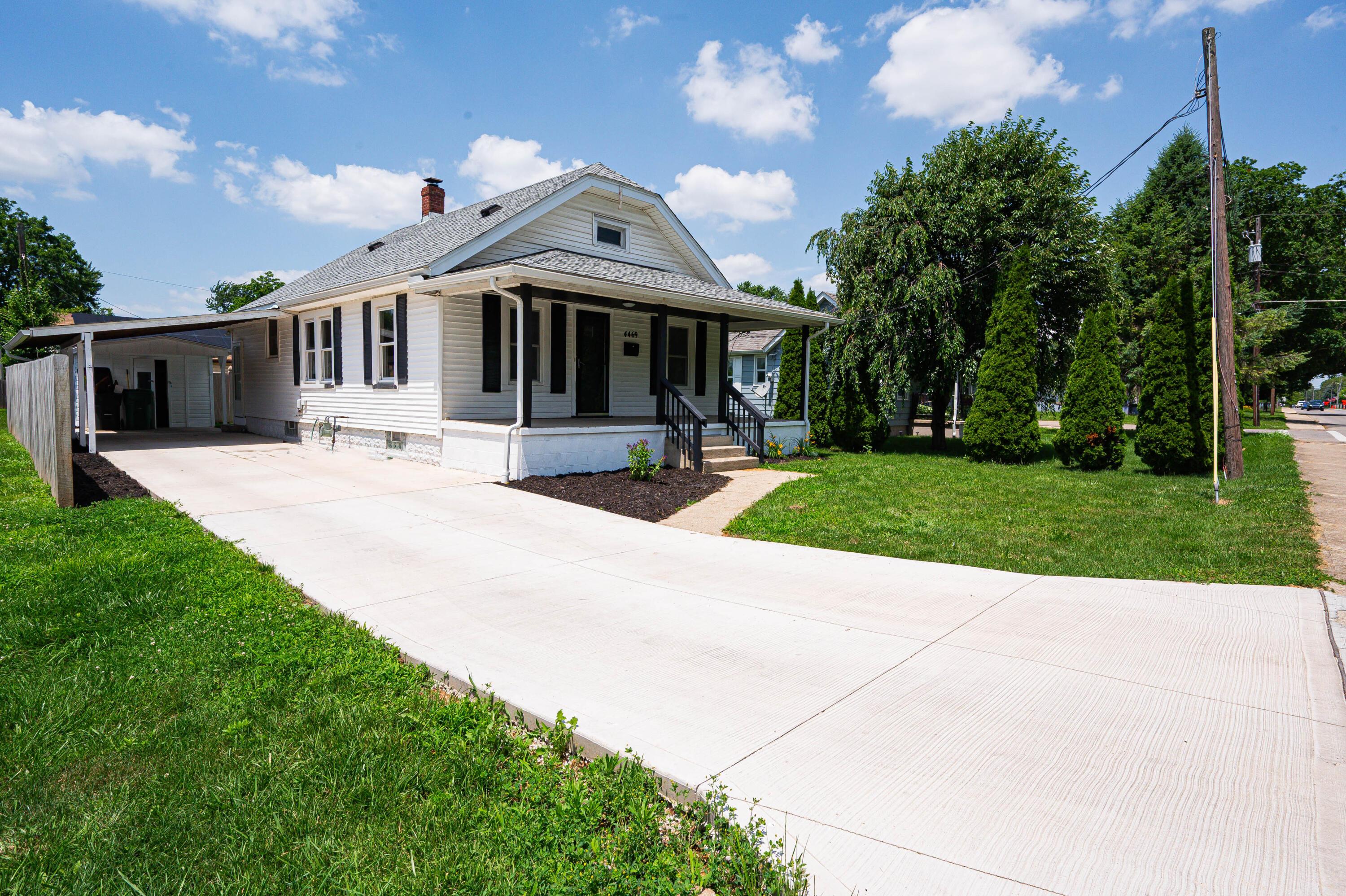 4469 Lancaster Avenue