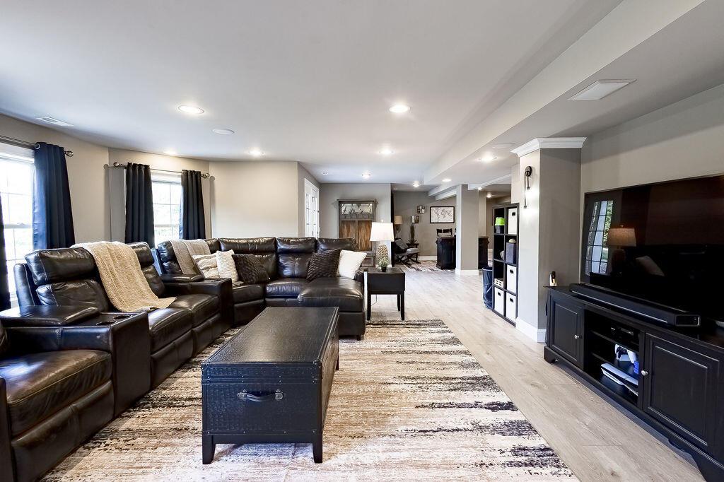 10339 New Delaware Road, Mount Vernon