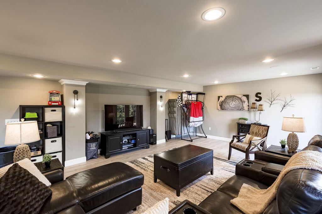 10339 New Delaware Road, Mount Vernon