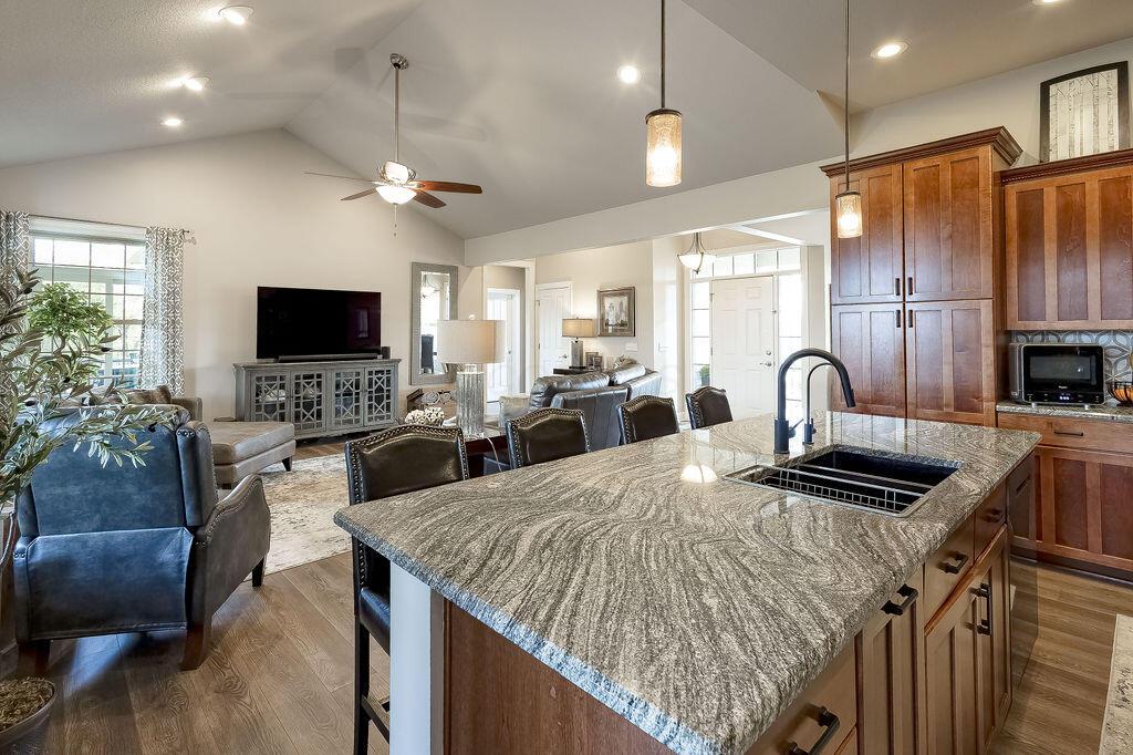 10339 New Delaware Road, Mount Vernon