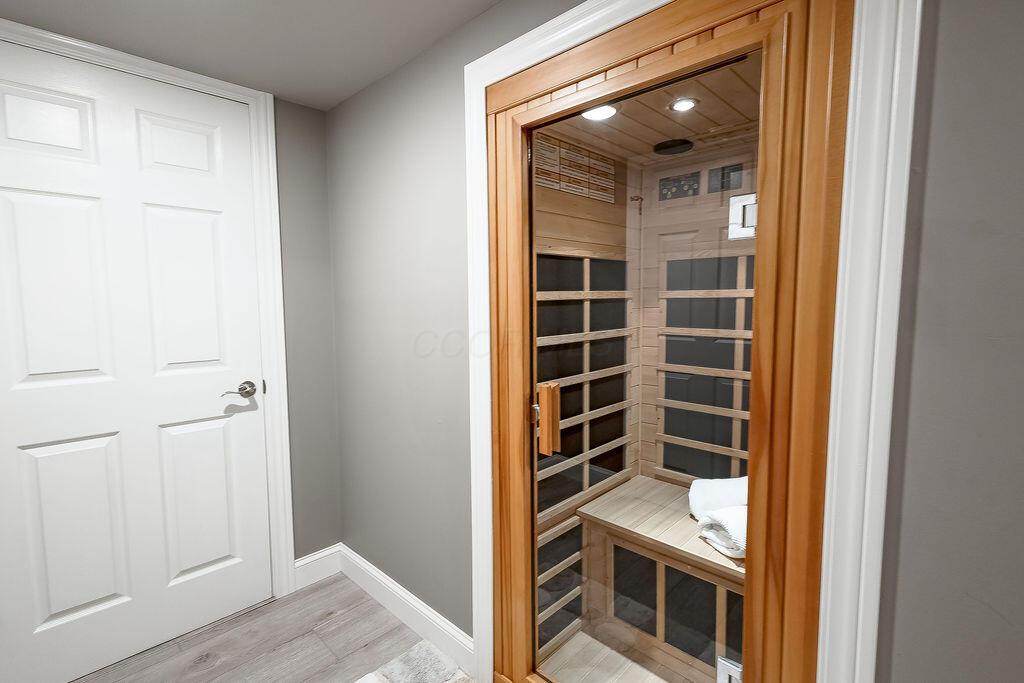 10339 New Delaware Road, Mount Vernon