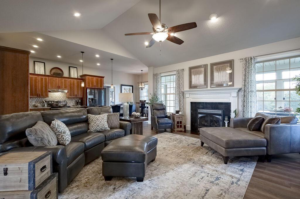 10339 New Delaware Road, Mount Vernon