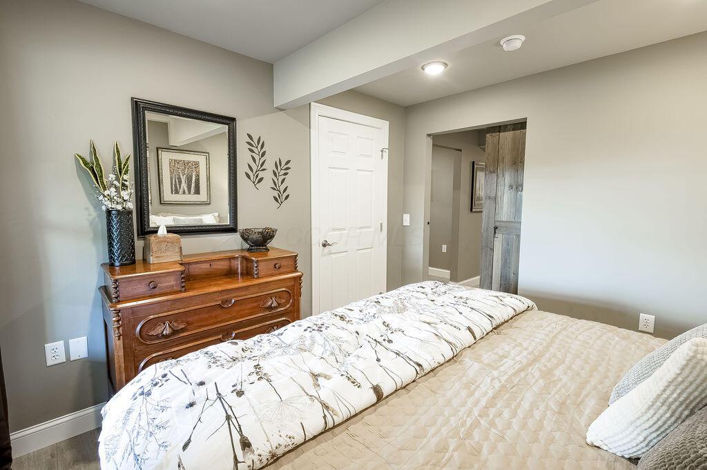 10339 New Delaware Road, Mount Vernon