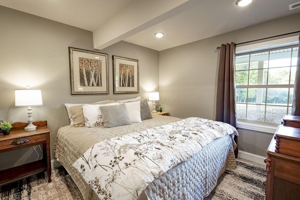 10339 New Delaware Road, Mount Vernon