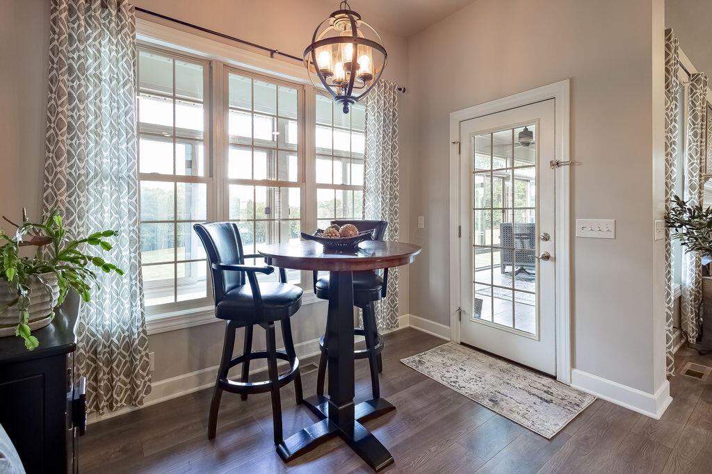 10339 New Delaware Road, Mount Vernon