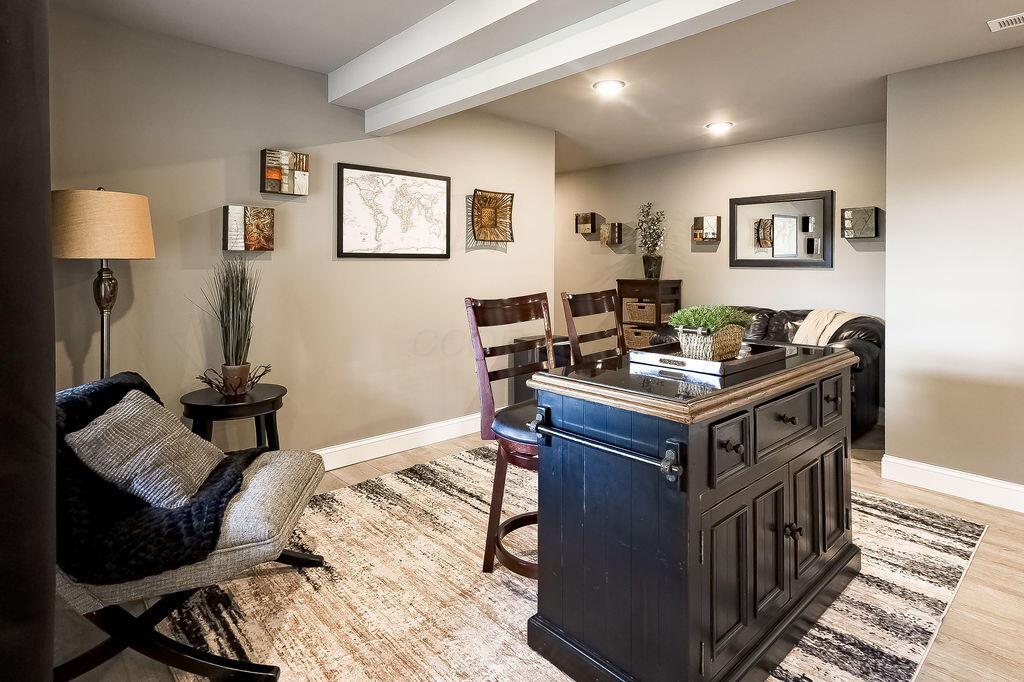 10339 New Delaware Road, Mount Vernon