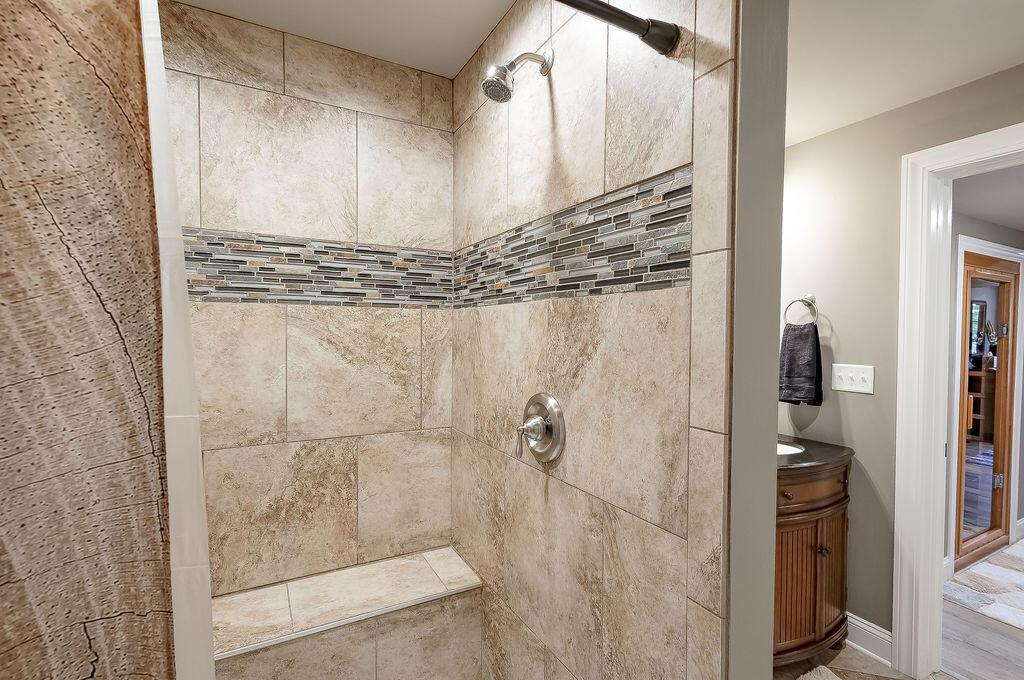 10339 New Delaware Road, Mount Vernon