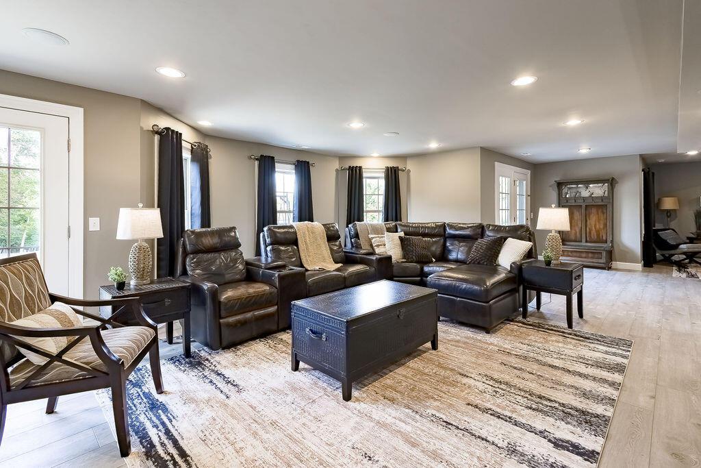 10339 New Delaware Road, Mount Vernon