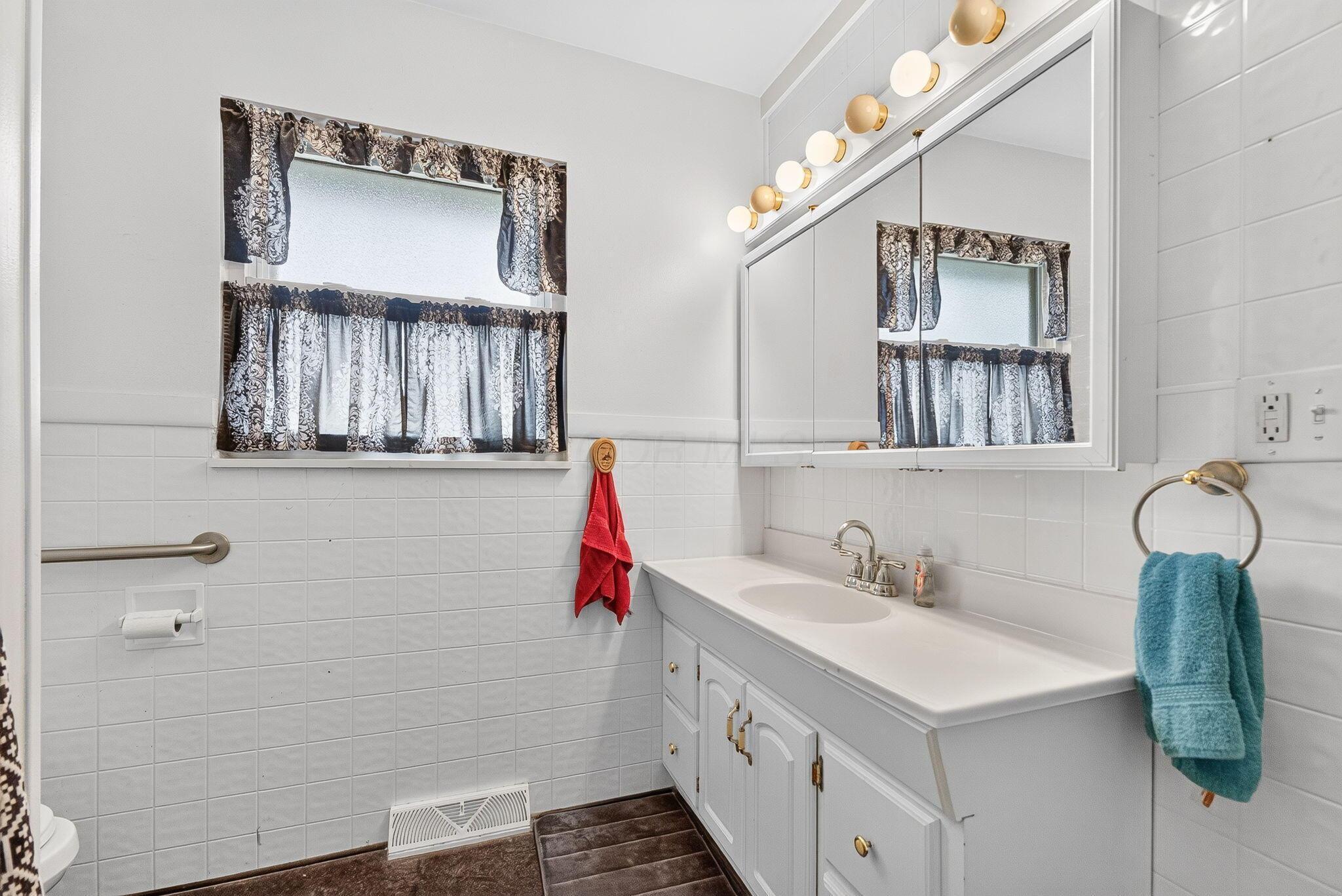 925 Collins Avenue