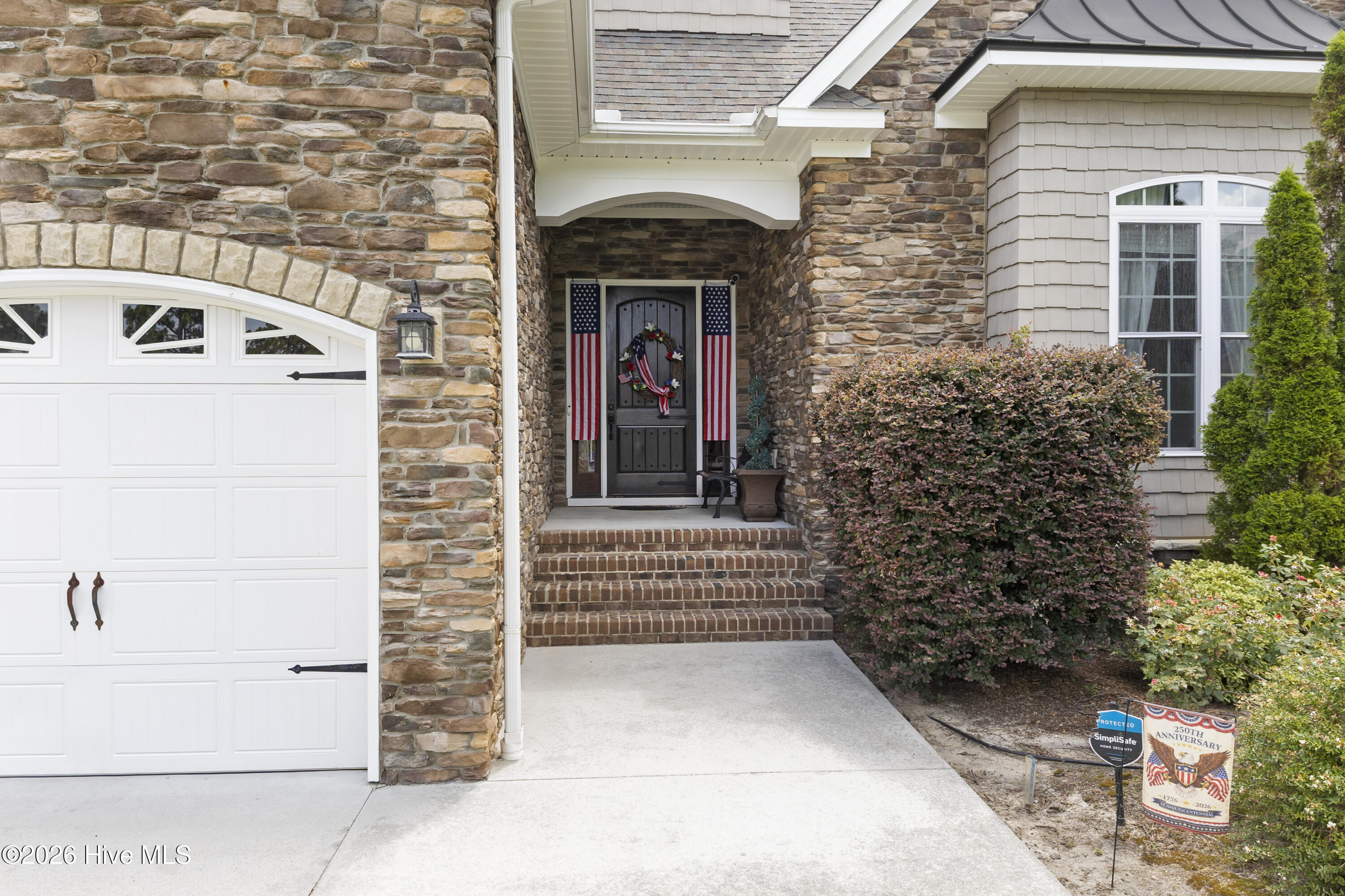 107 Tomahawk Court