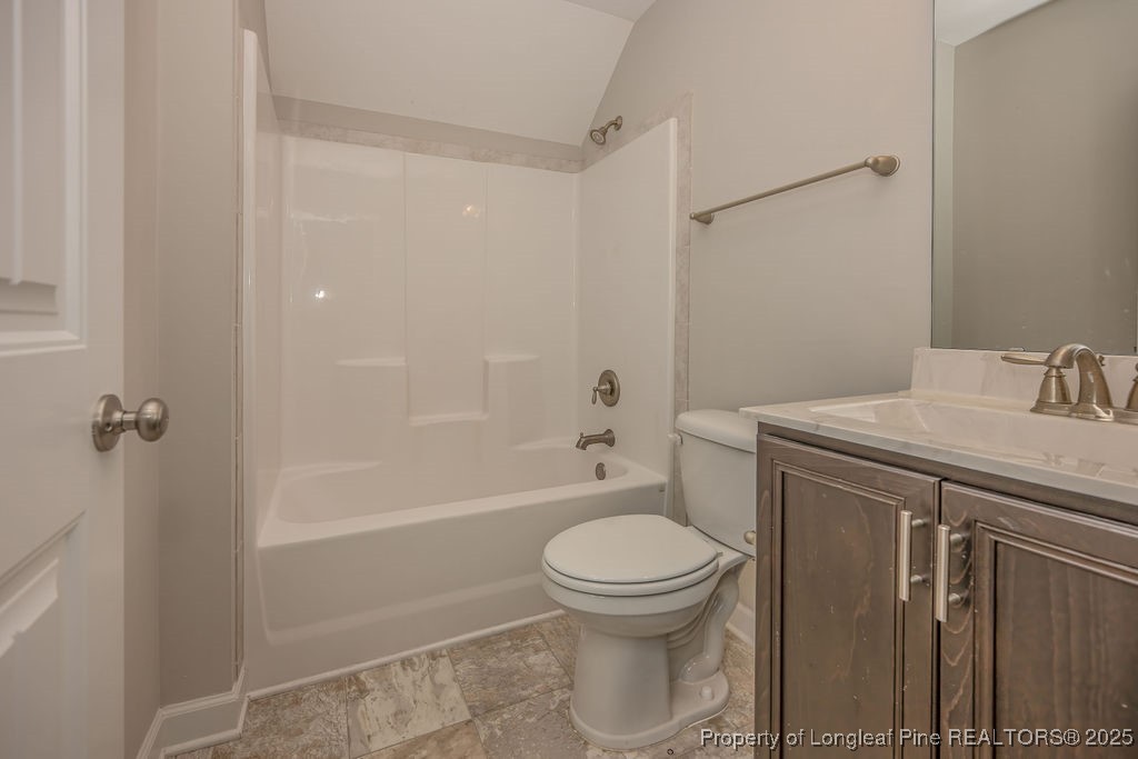 6821 Hunters Den Road