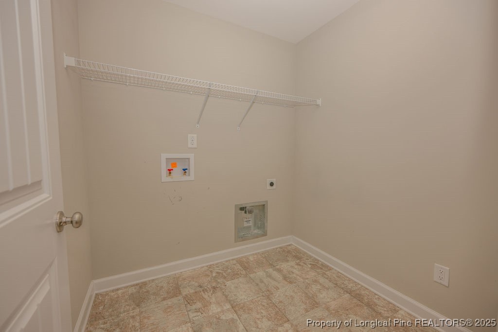 6821 Hunters Den Road